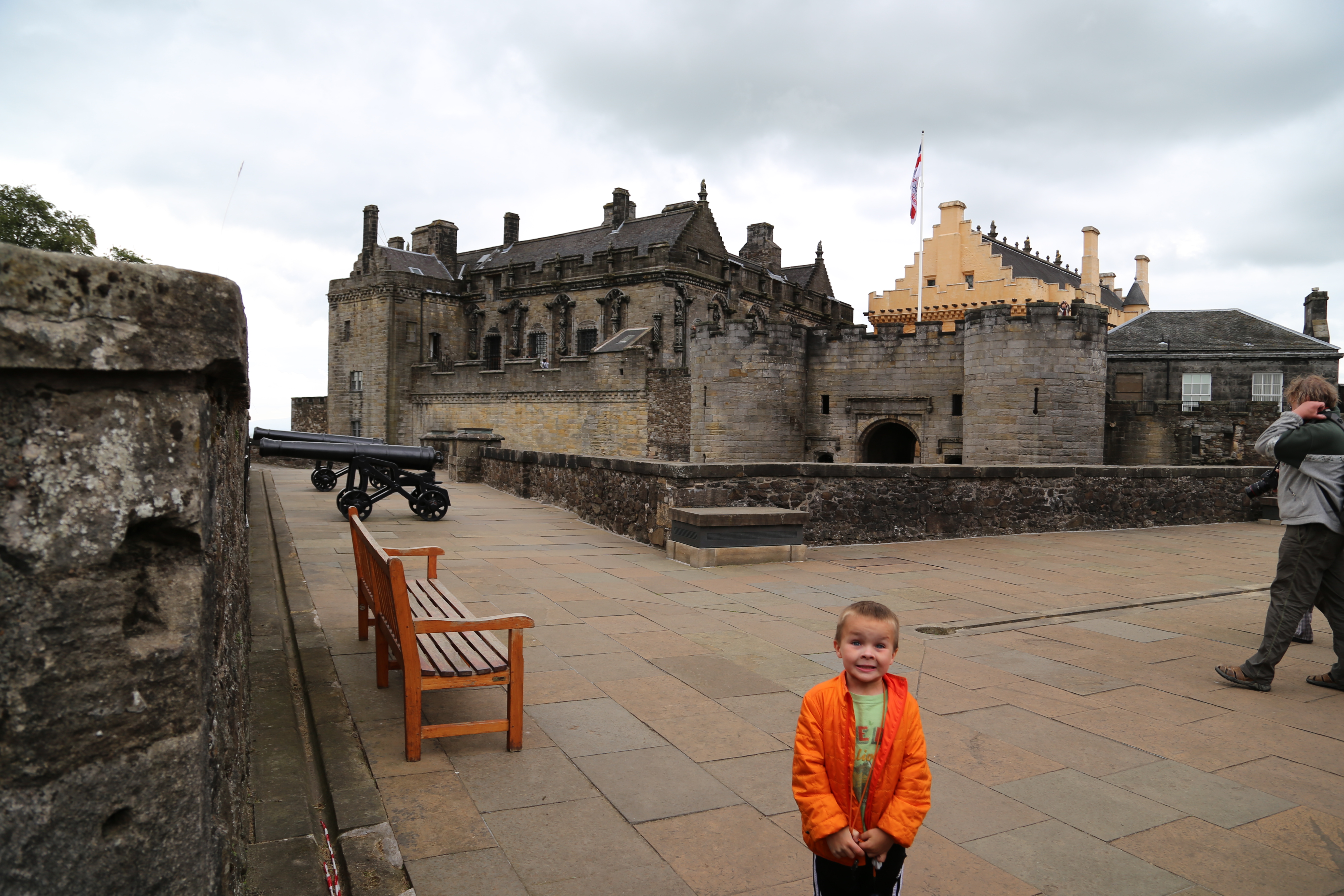 2014 Europe Trip Day 24 - Scotland (Crookston Castle, Paisley Missionary Flat (Walker Street), Lawn Bowling Pitch, Irn Bru, Church of the Holy Rude, Stirling Castle, 2014 Pipefest Stirling)
