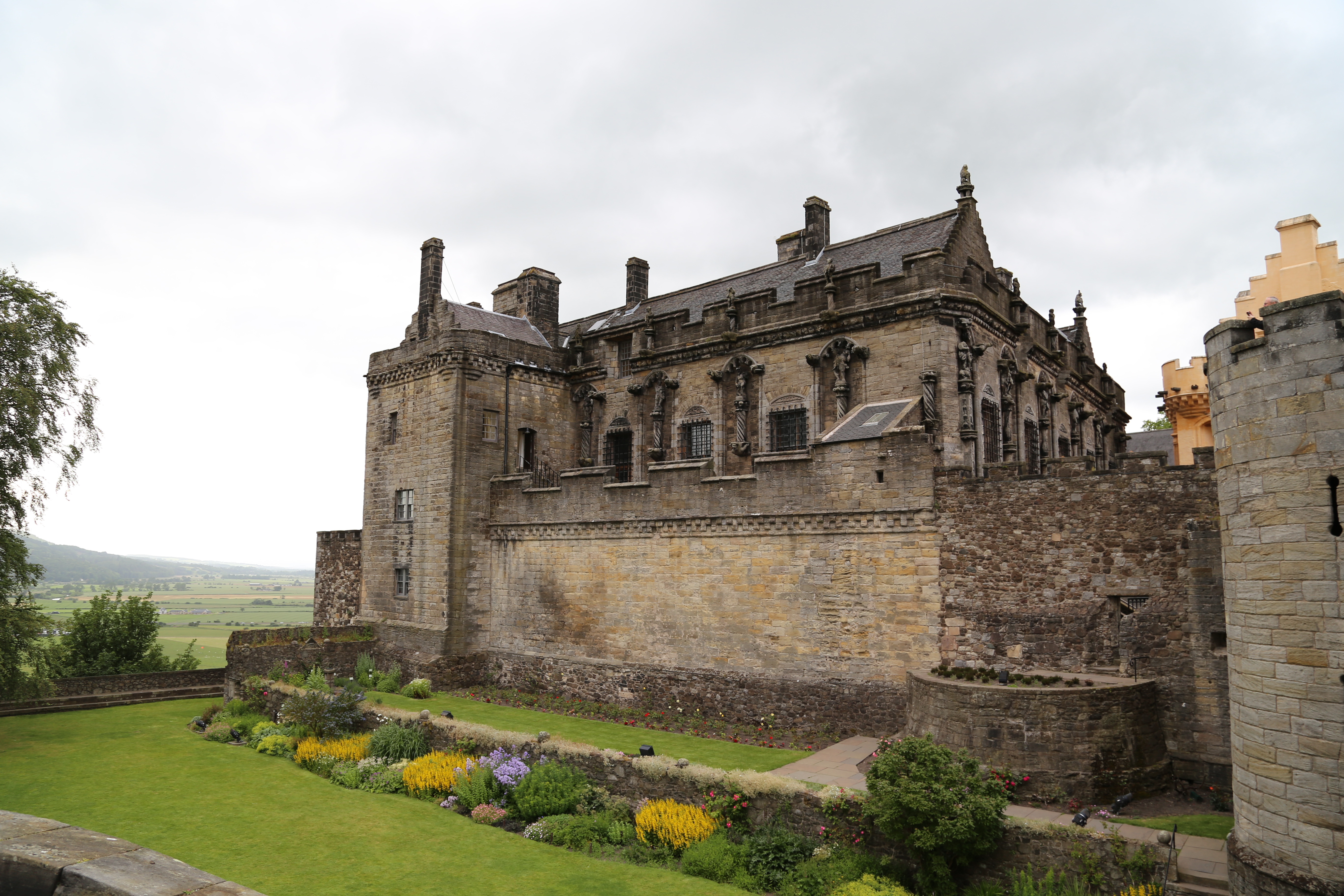 2014 Europe Trip Day 24 - Scotland (Crookston Castle, Paisley Missionary Flat (Walker Street), Lawn Bowling Pitch, Irn Bru, Church of the Holy Rude, Stirling Castle, 2014 Pipefest Stirling)