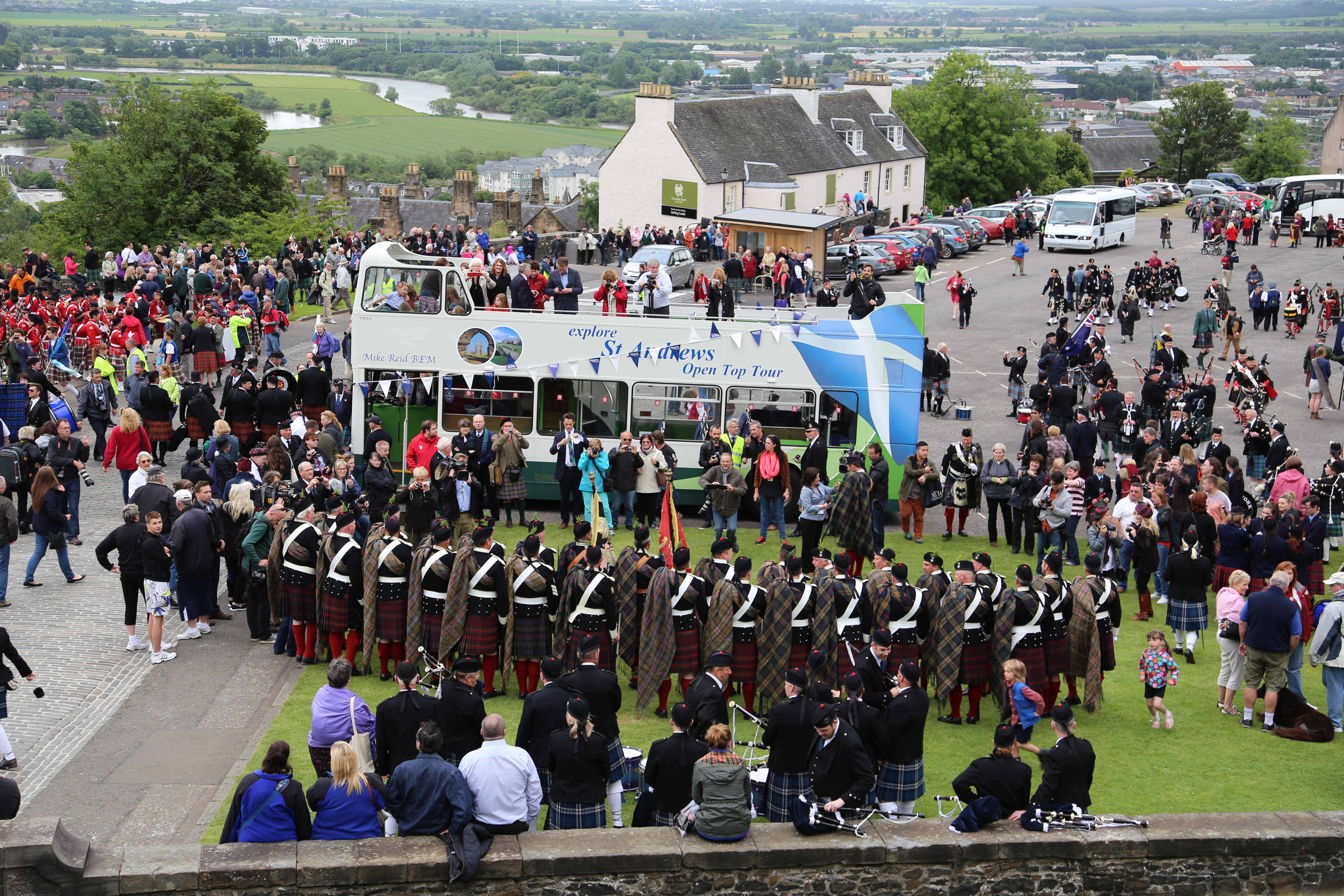 2014 Europe Trip Day 24 - Scotland (Crookston Castle, Paisley Missionary Flat (Walker Street), Lawn Bowling Pitch, Irn Bru, Church of the Holy Rude, Stirling Castle, 2014 Pipefest Stirling)