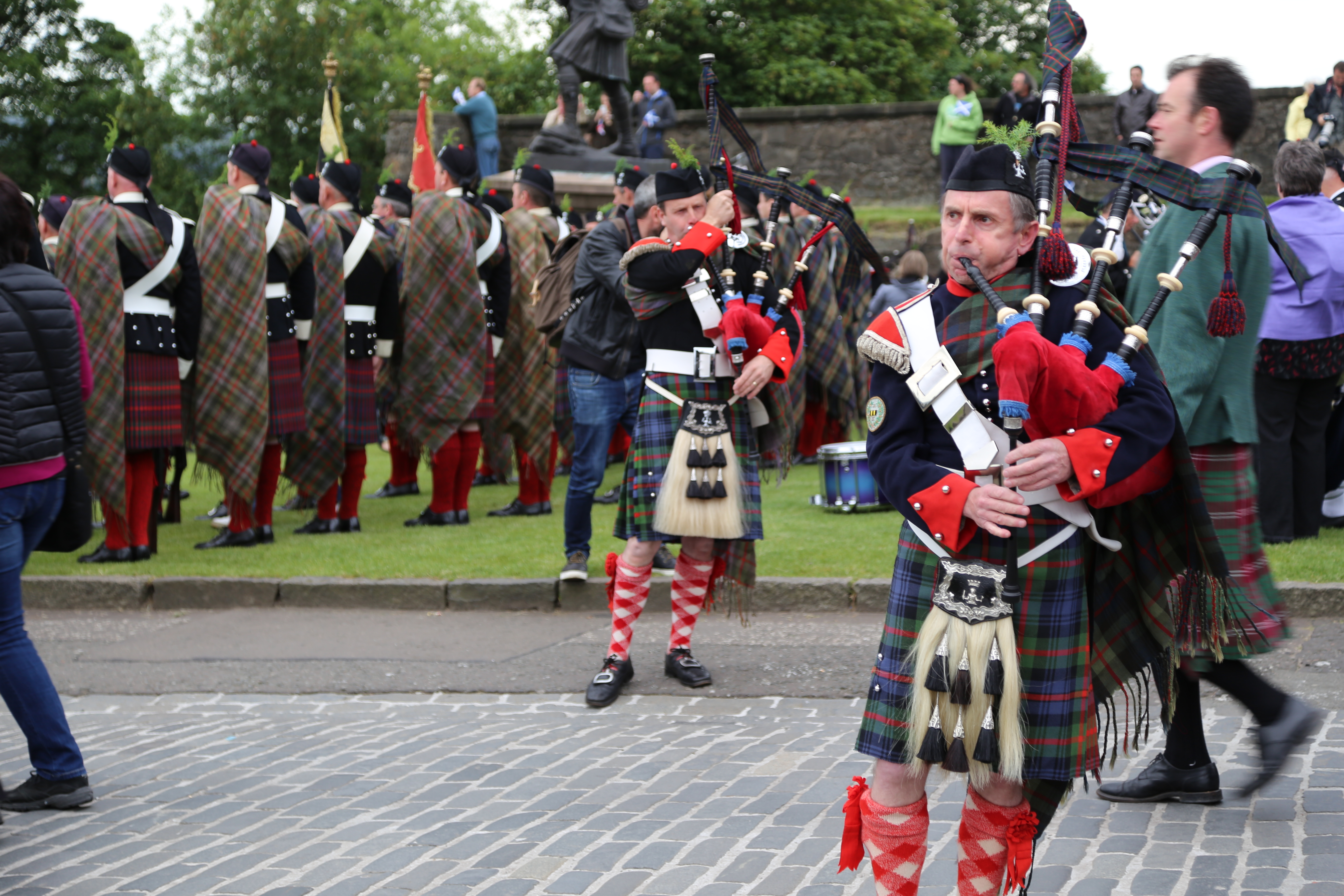 2014 Europe Trip Day 24 - Scotland (Crookston Castle, Paisley Missionary Flat (Walker Street), Lawn Bowling Pitch, Irn Bru, Church of the Holy Rude, Stirling Castle, 2014 Pipefest Stirling)