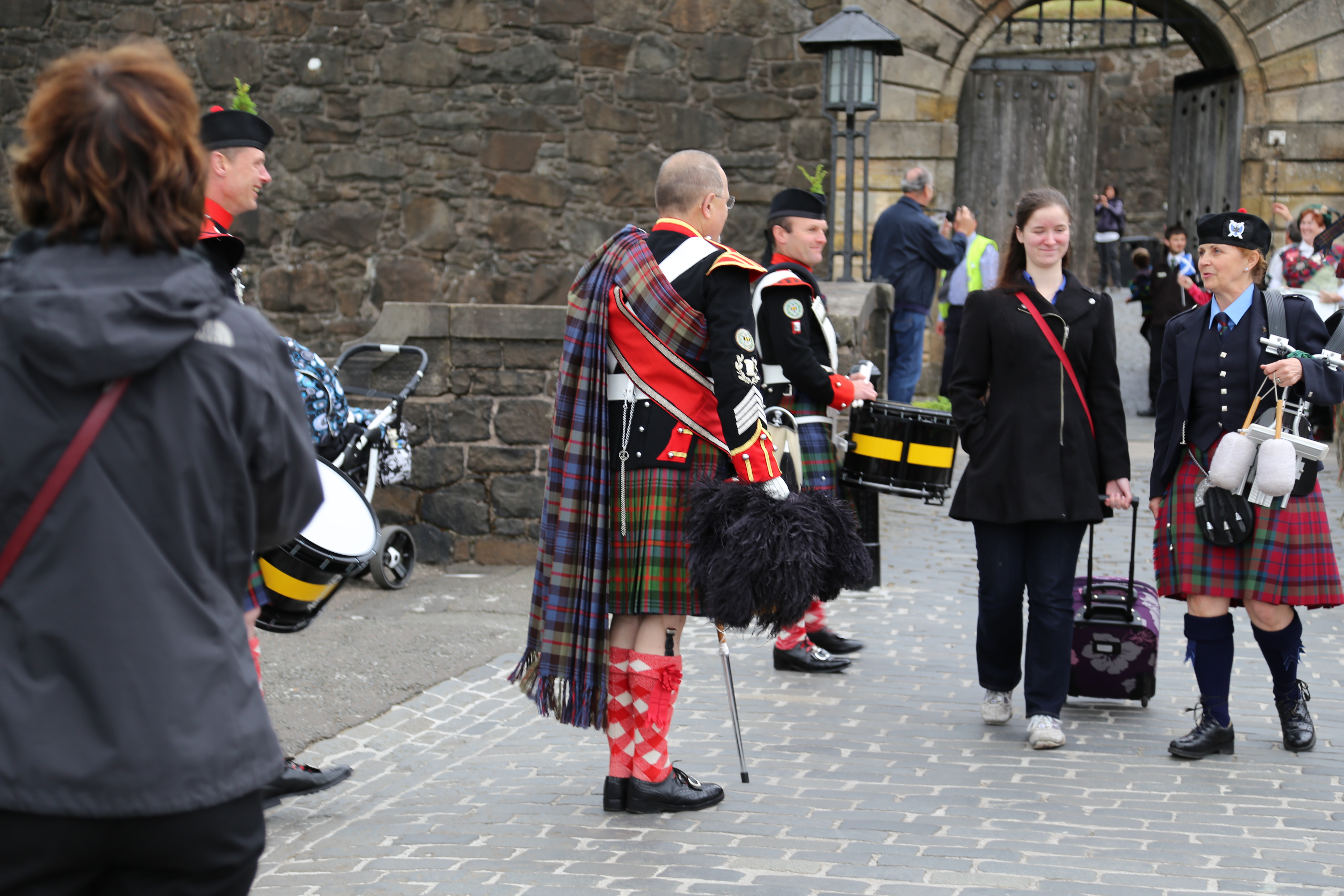 2014 Europe Trip Day 24 - Scotland (Crookston Castle, Paisley Missionary Flat (Walker Street), Lawn Bowling Pitch, Irn Bru, Church of the Holy Rude, Stirling Castle, 2014 Pipefest Stirling)