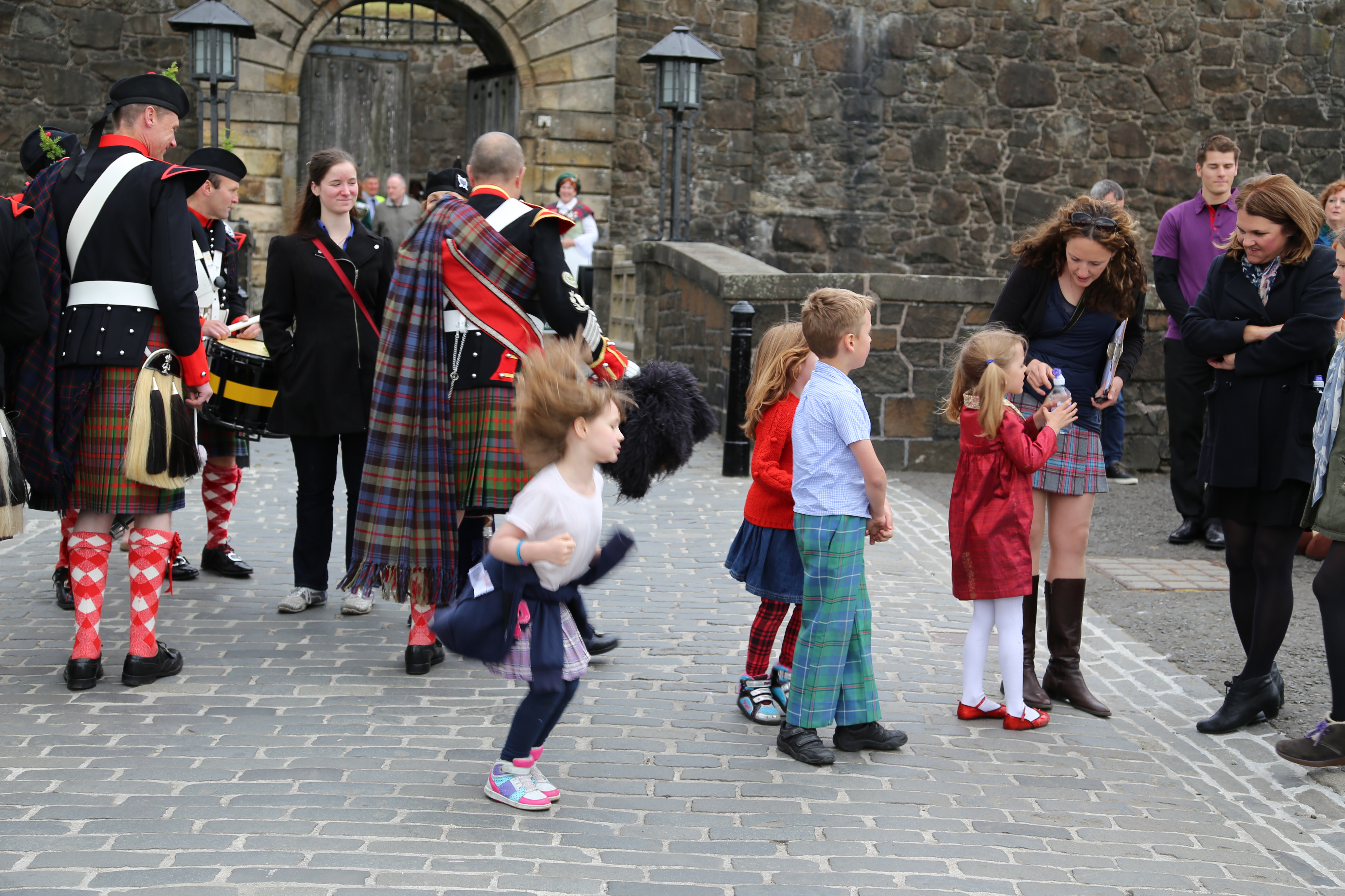 2014 Europe Trip Day 24 - Scotland (Crookston Castle, Paisley Missionary Flat (Walker Street), Lawn Bowling Pitch, Irn Bru, Church of the Holy Rude, Stirling Castle, 2014 Pipefest Stirling)