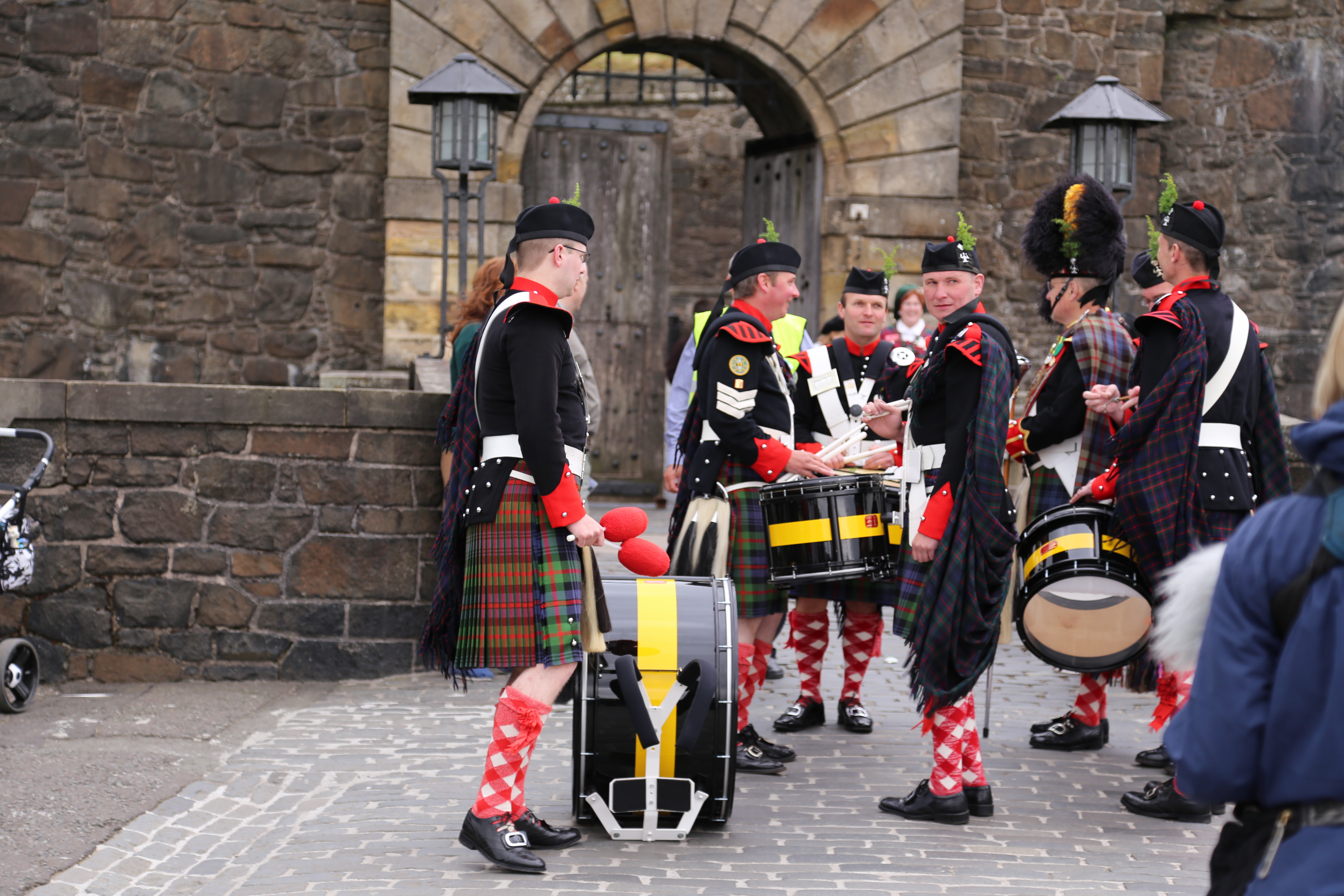 2014 Europe Trip Day 24 - Scotland (Crookston Castle, Paisley Missionary Flat (Walker Street), Lawn Bowling Pitch, Irn Bru, Church of the Holy Rude, Stirling Castle, 2014 Pipefest Stirling)