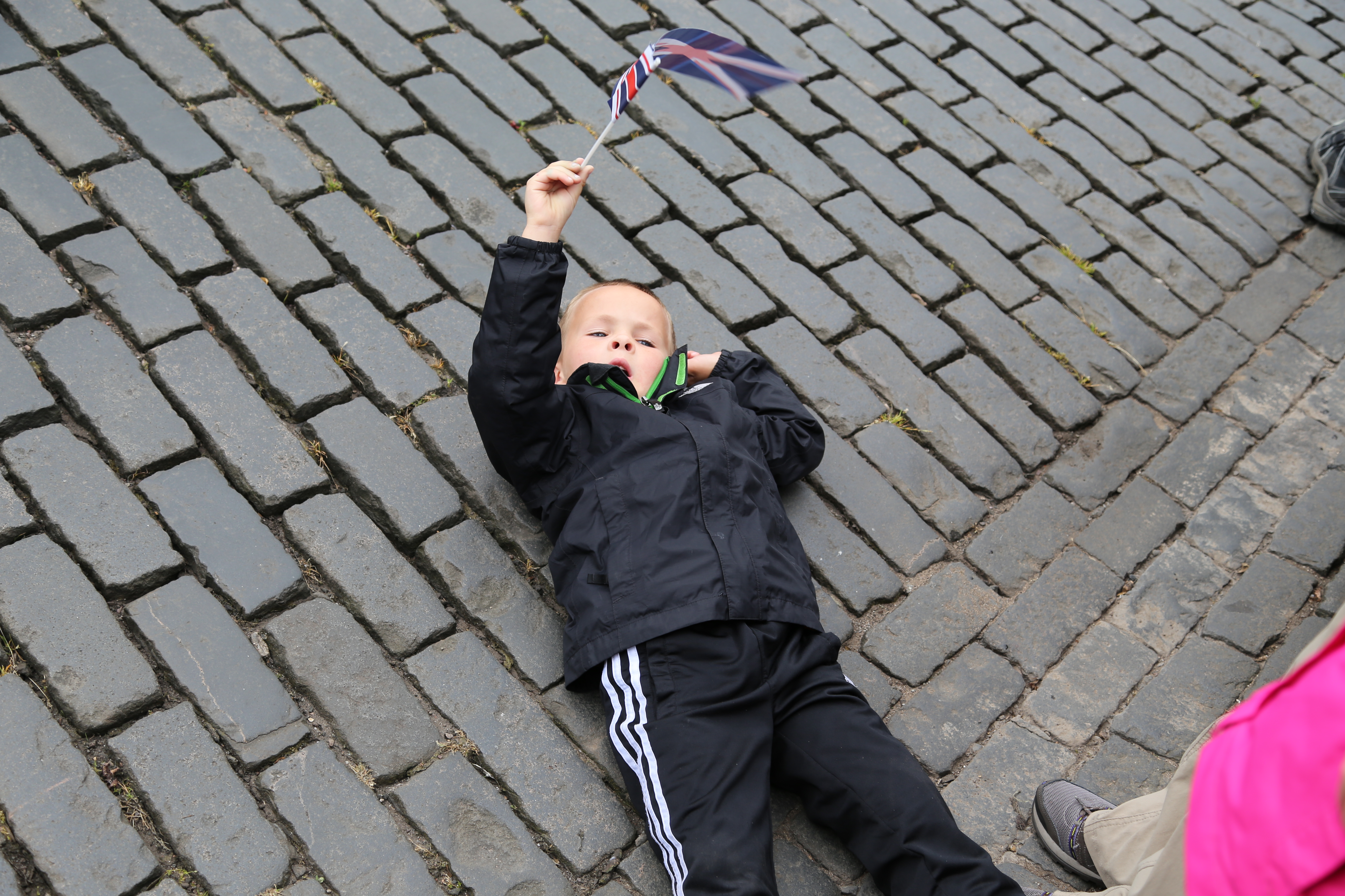 2014 Europe Trip Day 24 - Scotland (Crookston Castle, Paisley Missionary Flat (Walker Street), Lawn Bowling Pitch, Irn Bru, Church of the Holy Rude, Stirling Castle, 2014 Pipefest Stirling)