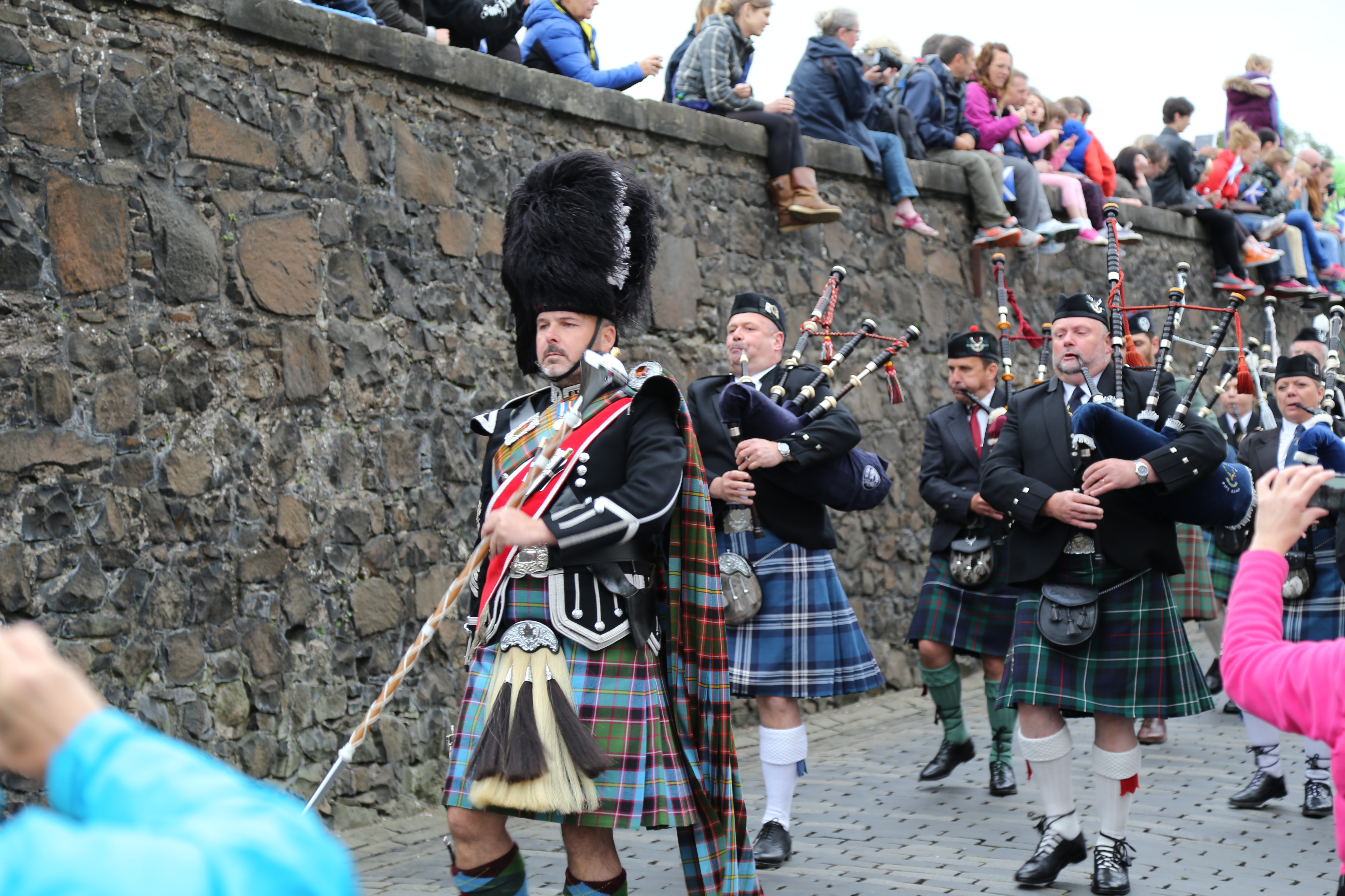 2014 Europe Trip Day 24 - Scotland (Crookston Castle, Paisley Missionary Flat (Walker Street), Lawn Bowling Pitch, Irn Bru, Church of the Holy Rude, Stirling Castle, 2014 Pipefest Stirling)
