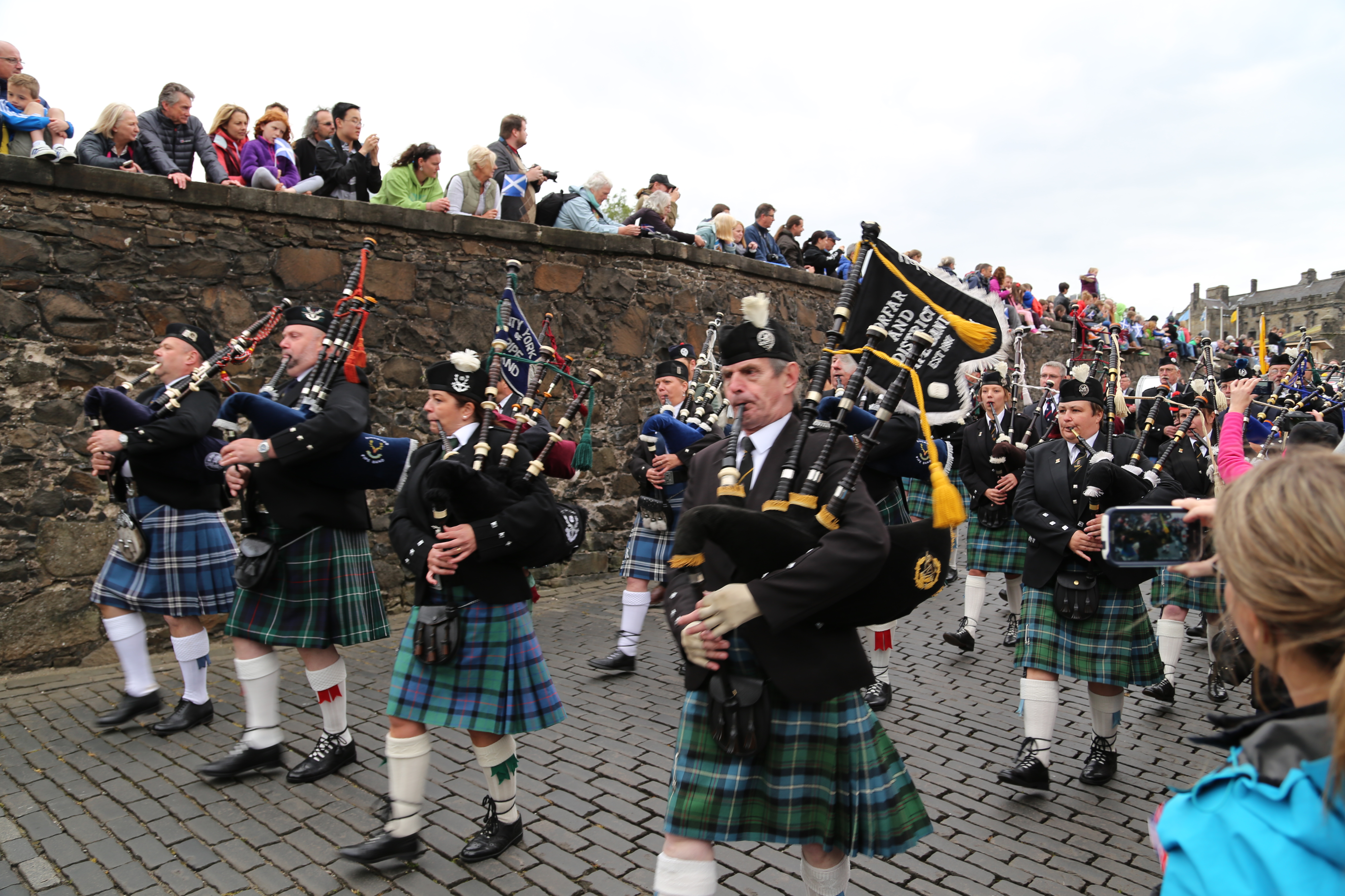 2014 Europe Trip Day 24 - Scotland (Crookston Castle, Paisley Missionary Flat (Walker Street), Lawn Bowling Pitch, Irn Bru, Church of the Holy Rude, Stirling Castle, 2014 Pipefest Stirling)