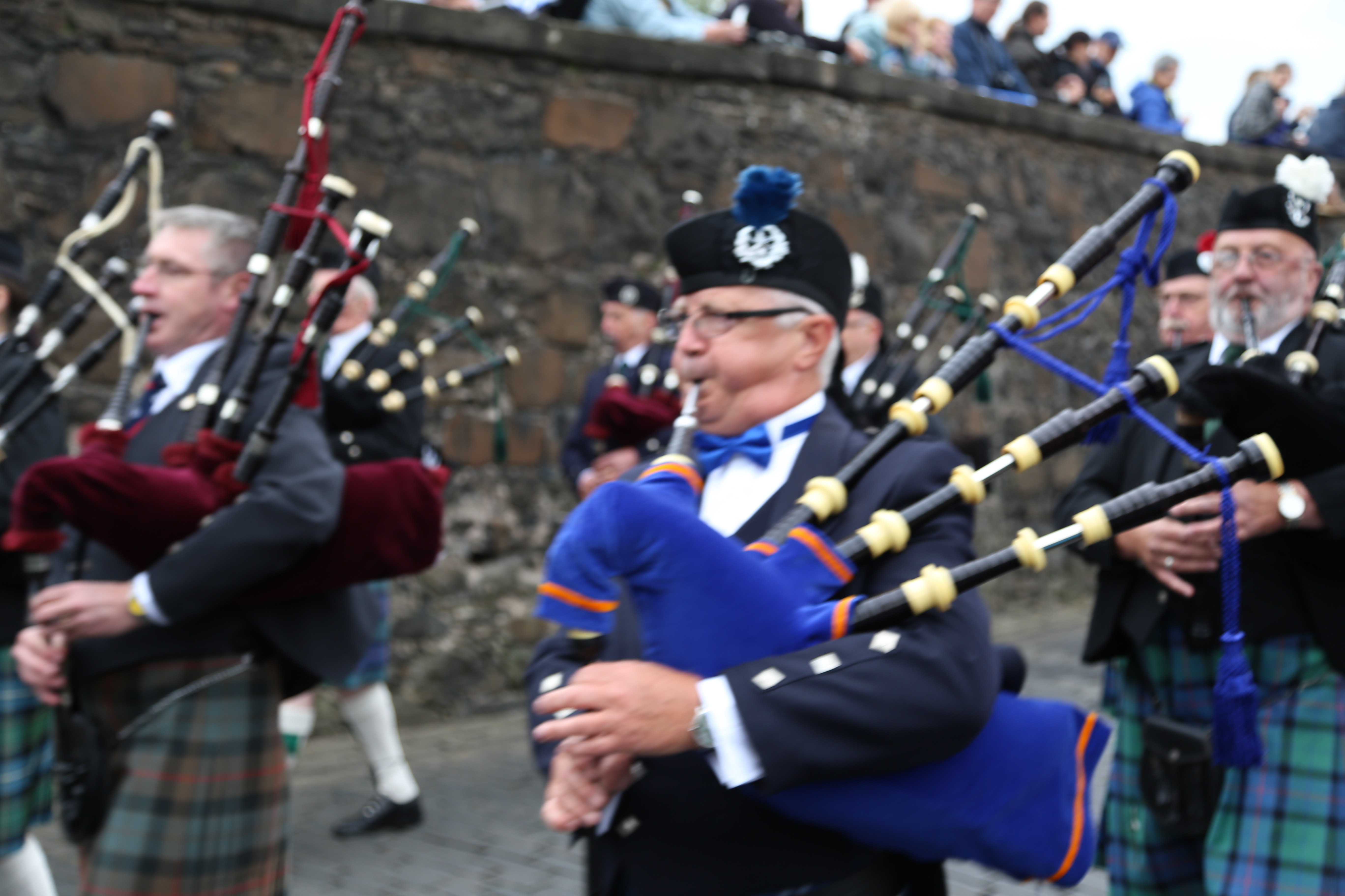 2014 Europe Trip Day 24 - Scotland (Crookston Castle, Paisley Missionary Flat (Walker Street), Lawn Bowling Pitch, Irn Bru, Church of the Holy Rude, Stirling Castle, 2014 Pipefest Stirling)
