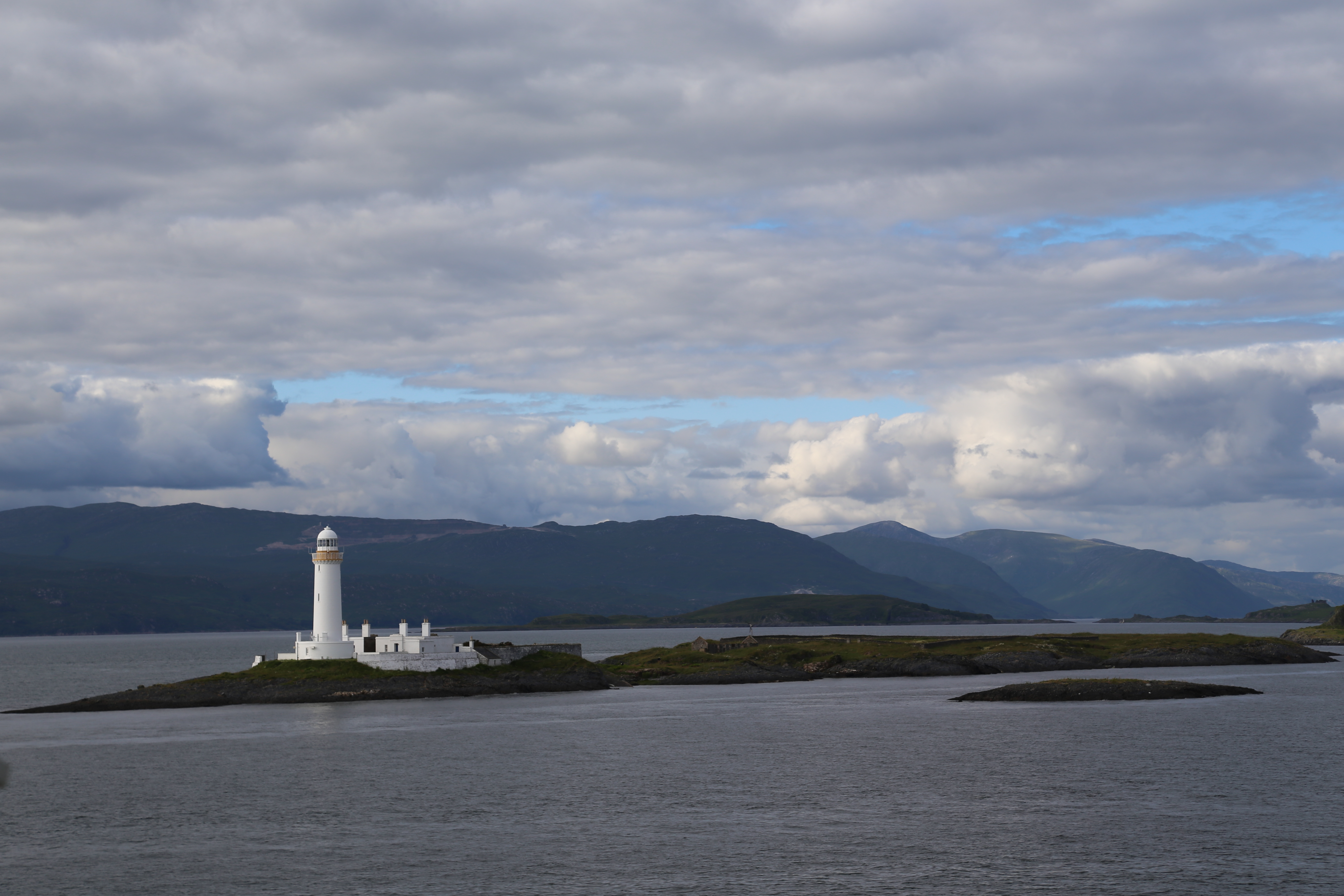 2014 Europe Trip Day 25 - Scotland (Stirling Monument, Doune Castle (Monty Python Castle), Loch Lomond, Ben Lomond, Inverary Castle, Crisps, Tunnock's, Oban Ferry to Isle of Mull, Duart Castle, Argyll Arms Hotel, Haggis, Neeps, & Tatties, Ardachy House)