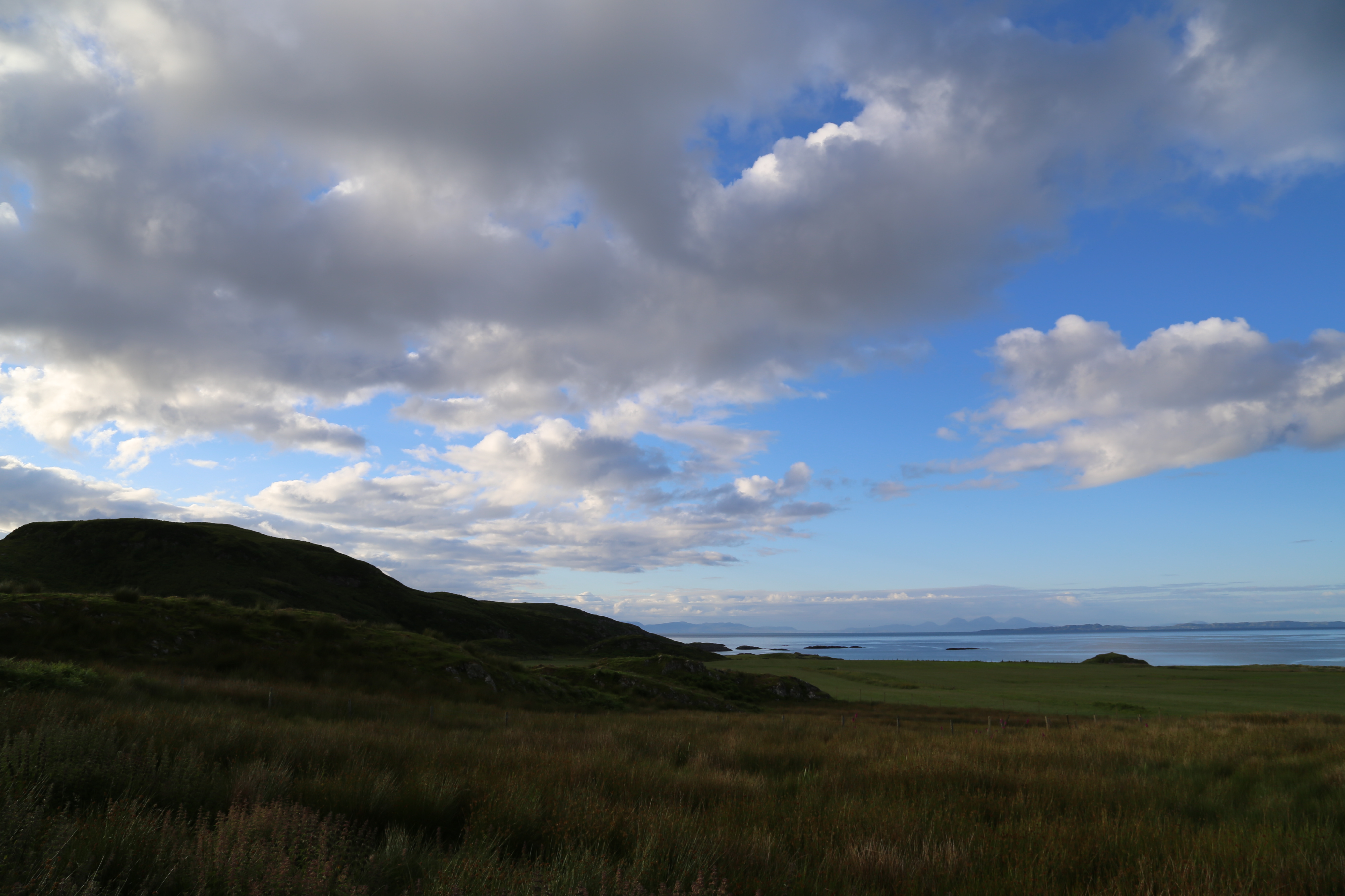 2014 Europe Trip Day 26 - Scotland (Ardachy House Yurt, Heilan' Coo, Fionnphort-Iona Ferry, Iona Nunnery, Iona Abbey (Britain Christianity Birthplace), Scottish Heather, Tobermory-Kilchoan Ferry, Castle Tioram, Glenfinnan Monument, Biting Midges!)