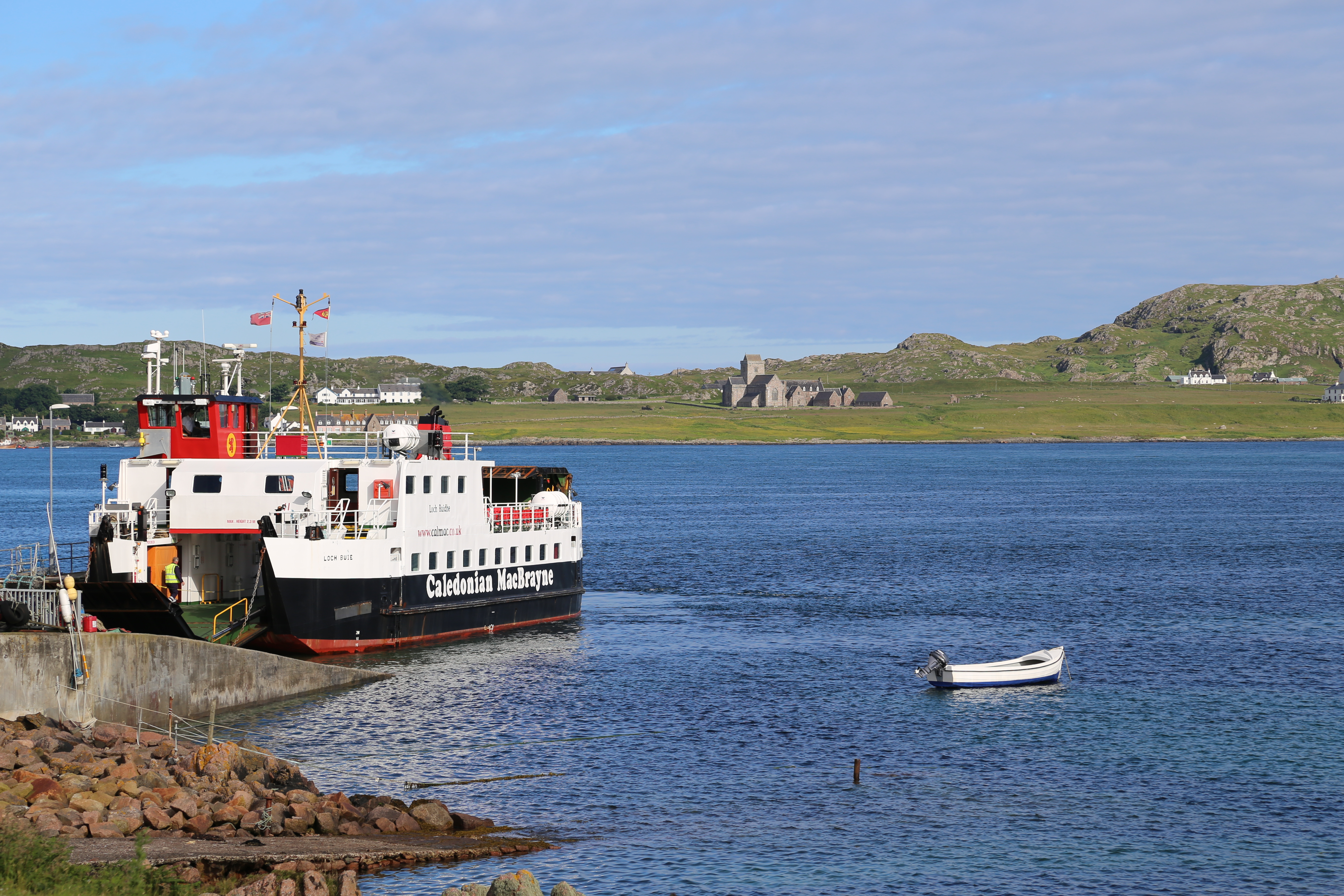 2014 Europe Trip Day 26 - Scotland (Ardachy House Yurt, Heilan' Coo, Fionnphort-Iona Ferry, Iona Nunnery, Iona Abbey (Britain Christianity Birthplace), Scottish Heather, Tobermory-Kilchoan Ferry, Castle Tioram, Glenfinnan Monument, Biting Midges!)