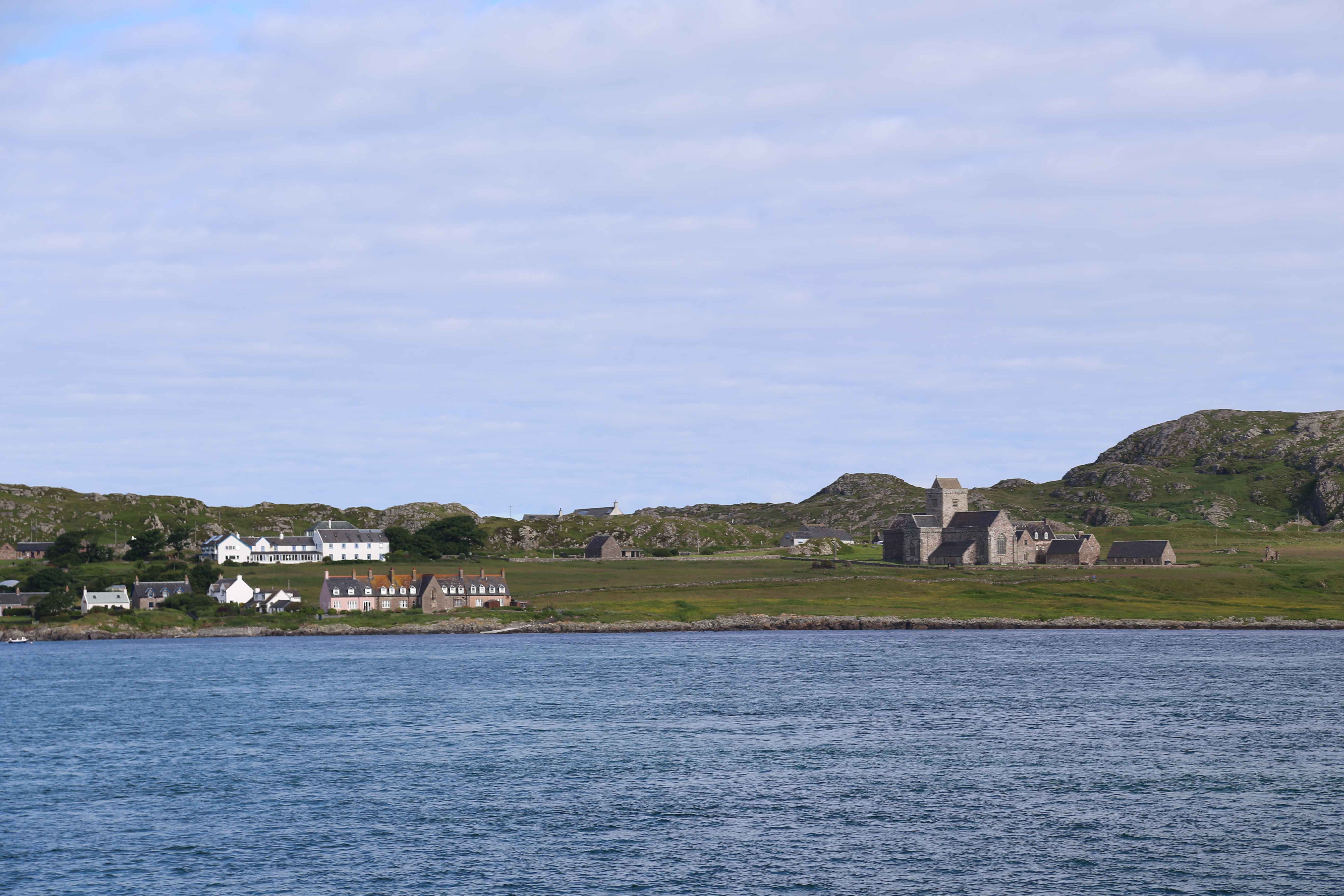 2014 Europe Trip Day 26 - Scotland (Ardachy House Yurt, Heilan' Coo, Fionnphort-Iona Ferry, Iona Nunnery, Iona Abbey (Britain Christianity Birthplace), Scottish Heather, Tobermory-Kilchoan Ferry, Castle Tioram, Glenfinnan Monument, Biting Midges!)