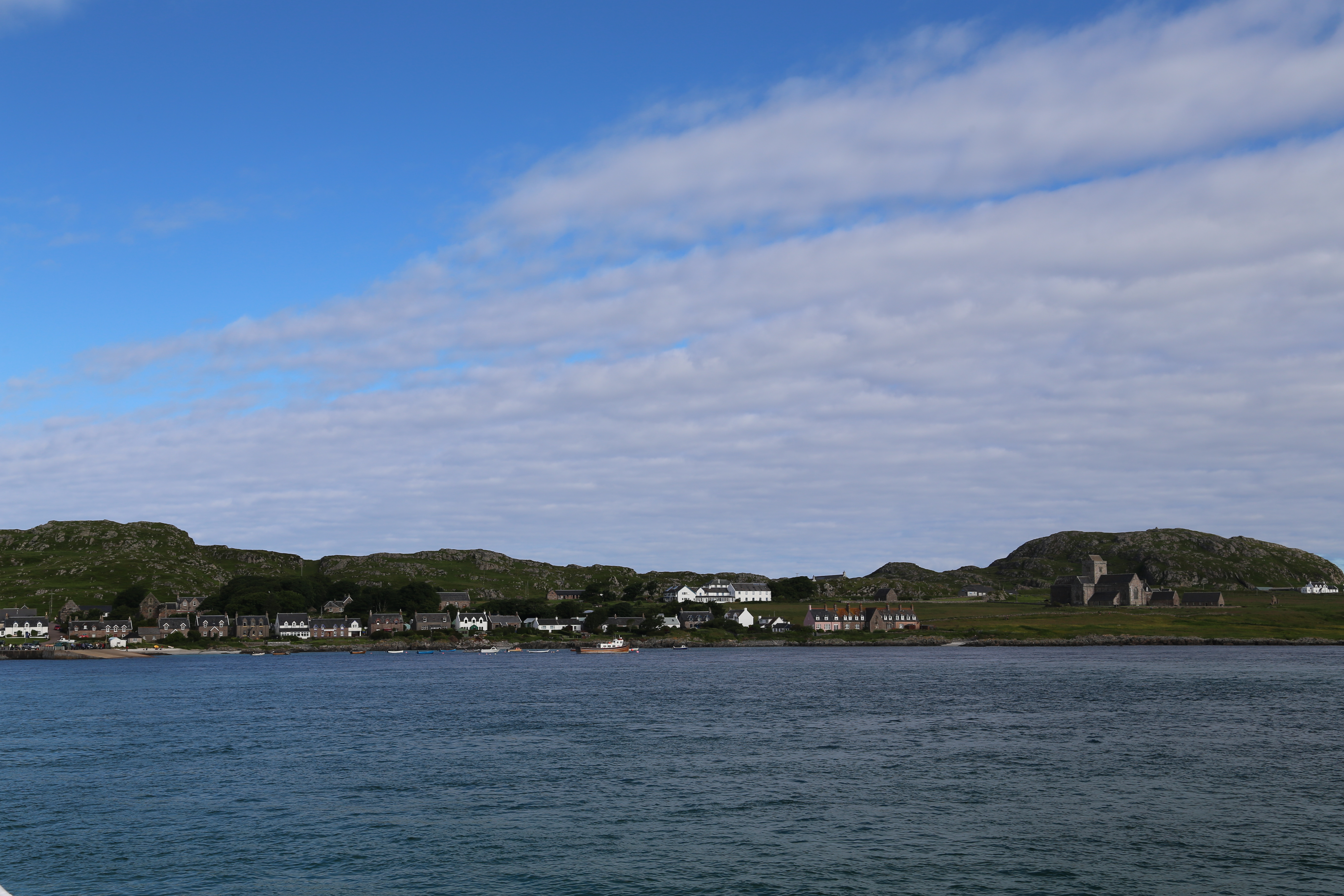 2014 Europe Trip Day 26 - Scotland (Ardachy House Yurt, Heilan' Coo, Fionnphort-Iona Ferry, Iona Nunnery, Iona Abbey (Britain Christianity Birthplace), Scottish Heather, Tobermory-Kilchoan Ferry, Castle Tioram, Glenfinnan Monument, Biting Midges!)