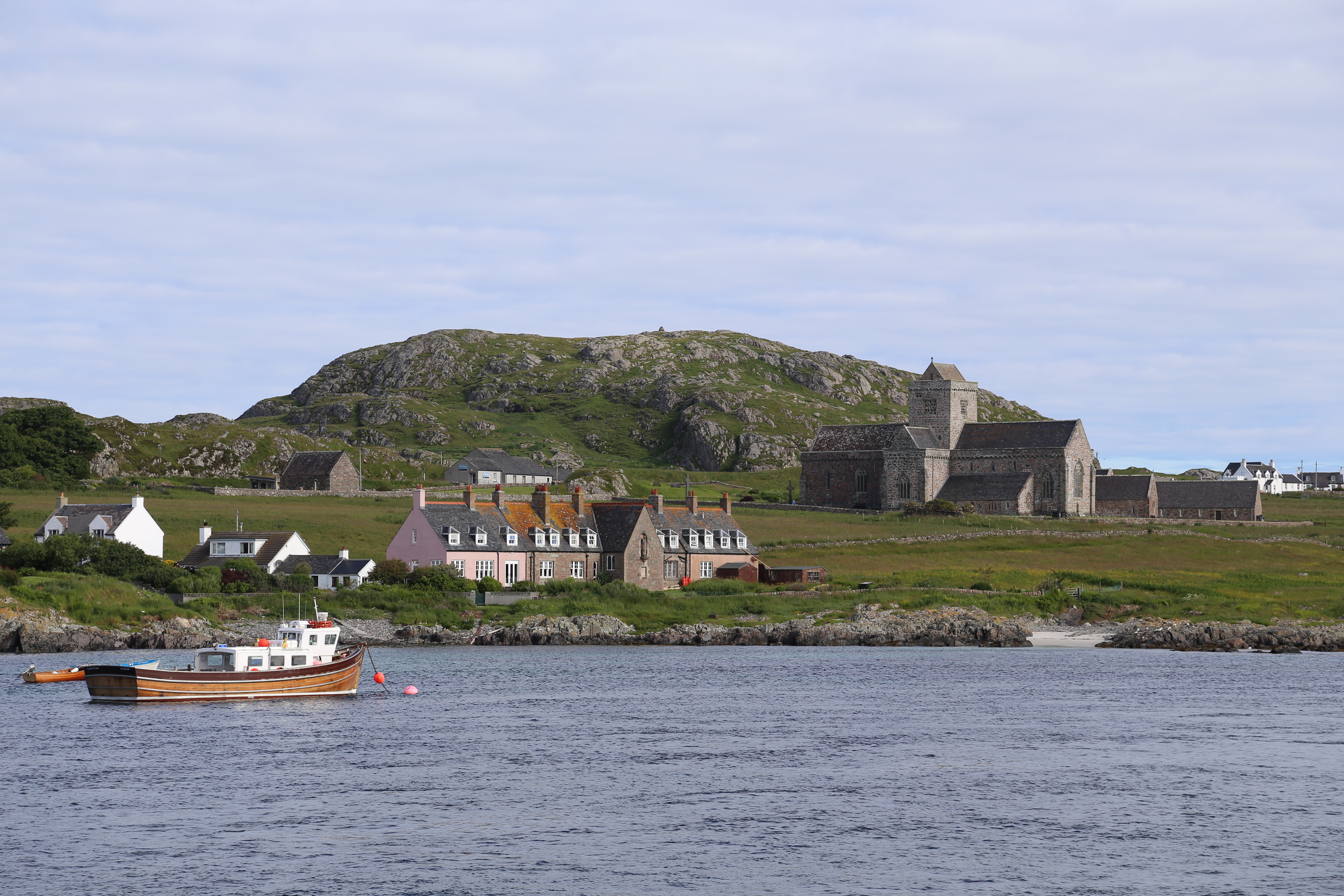 2014 Europe Trip Day 26 - Scotland (Ardachy House Yurt, Heilan' Coo, Fionnphort-Iona Ferry, Iona Nunnery, Iona Abbey (Britain Christianity Birthplace), Scottish Heather, Tobermory-Kilchoan Ferry, Castle Tioram, Glenfinnan Monument, Biting Midges!)