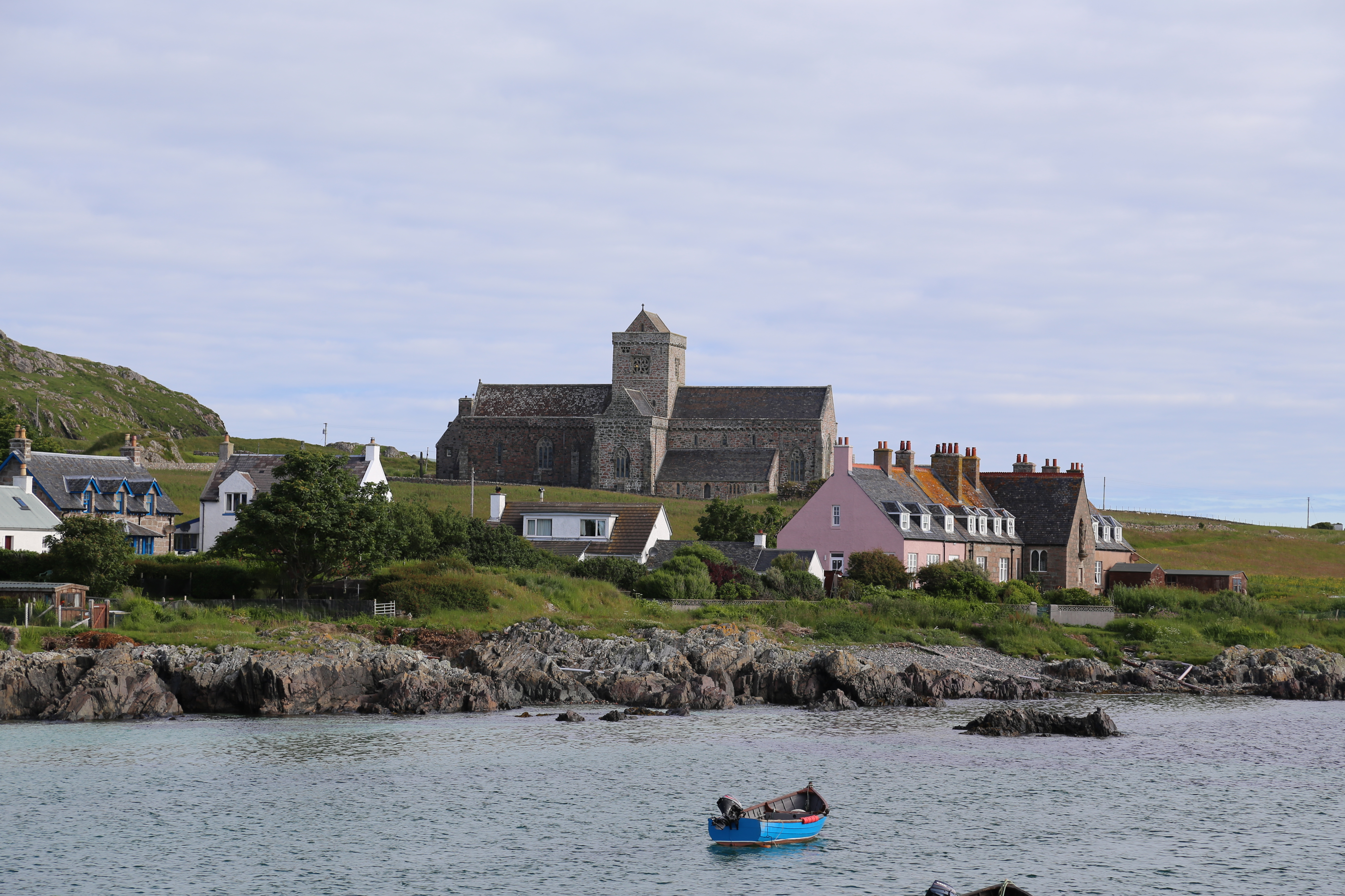 2014 Europe Trip Day 26 - Scotland (Ardachy House Yurt, Heilan' Coo, Fionnphort-Iona Ferry, Iona Nunnery, Iona Abbey (Britain Christianity Birthplace), Scottish Heather, Tobermory-Kilchoan Ferry, Castle Tioram, Glenfinnan Monument, Biting Midges!)