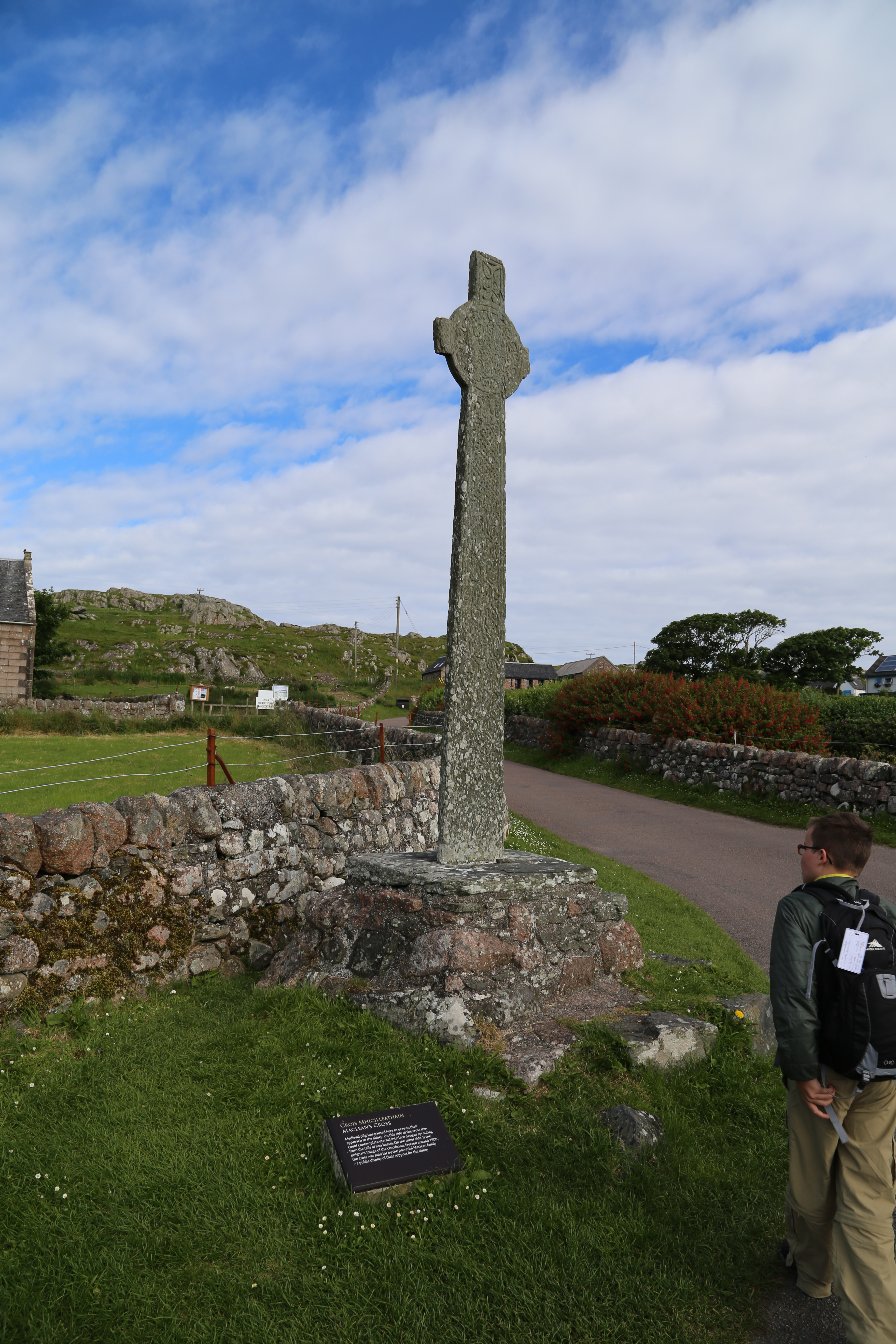 2014 Europe Trip Day 26 - Scotland (Ardachy House Yurt, Heilan' Coo, Fionnphort-Iona Ferry, Iona Nunnery, Iona Abbey (Britain Christianity Birthplace), Scottish Heather, Tobermory-Kilchoan Ferry, Castle Tioram, Glenfinnan Monument, Biting Midges!)