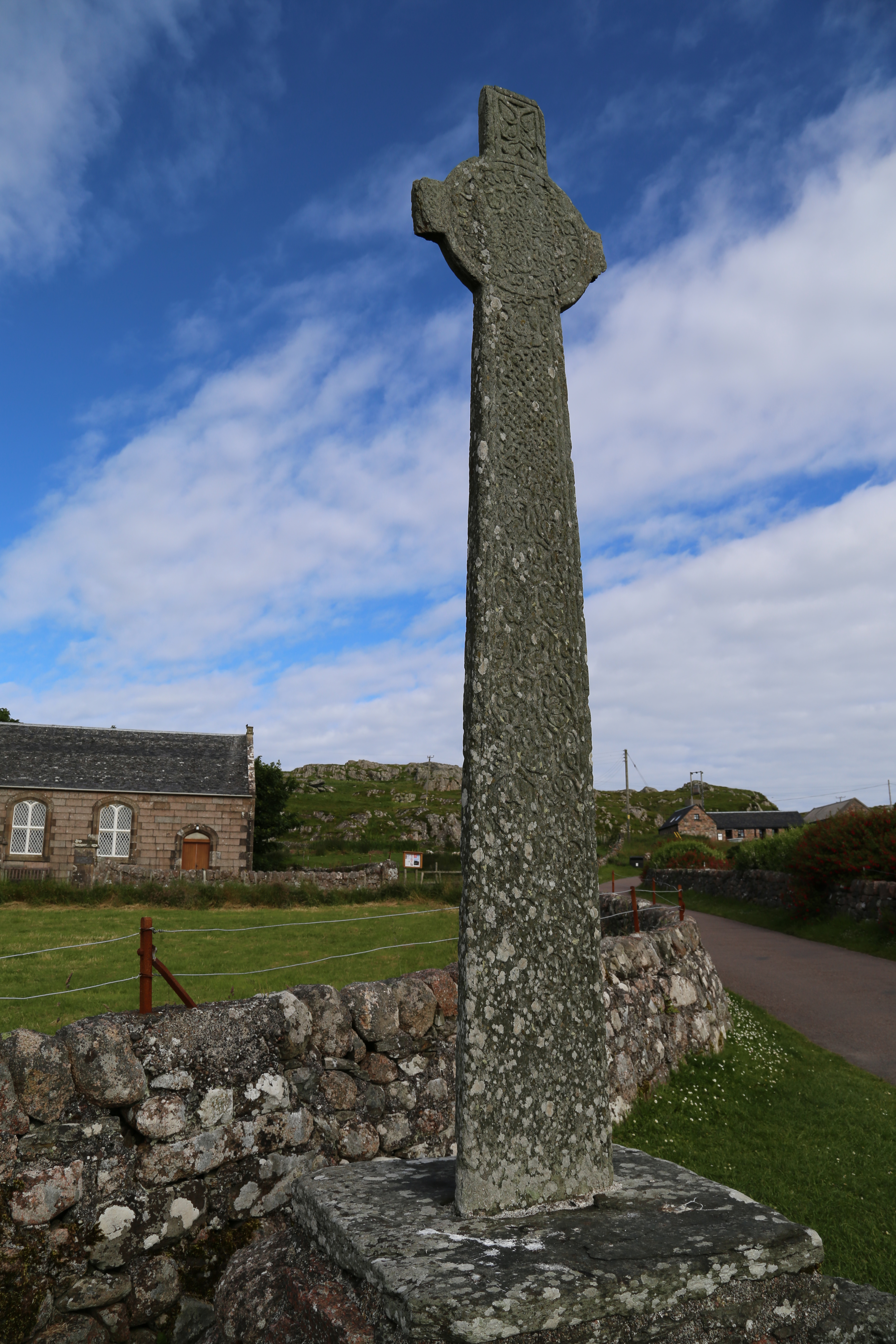 2014 Europe Trip Day 26 - Scotland (Ardachy House Yurt, Heilan' Coo, Fionnphort-Iona Ferry, Iona Nunnery, Iona Abbey (Britain Christianity Birthplace), Scottish Heather, Tobermory-Kilchoan Ferry, Castle Tioram, Glenfinnan Monument, Biting Midges!)