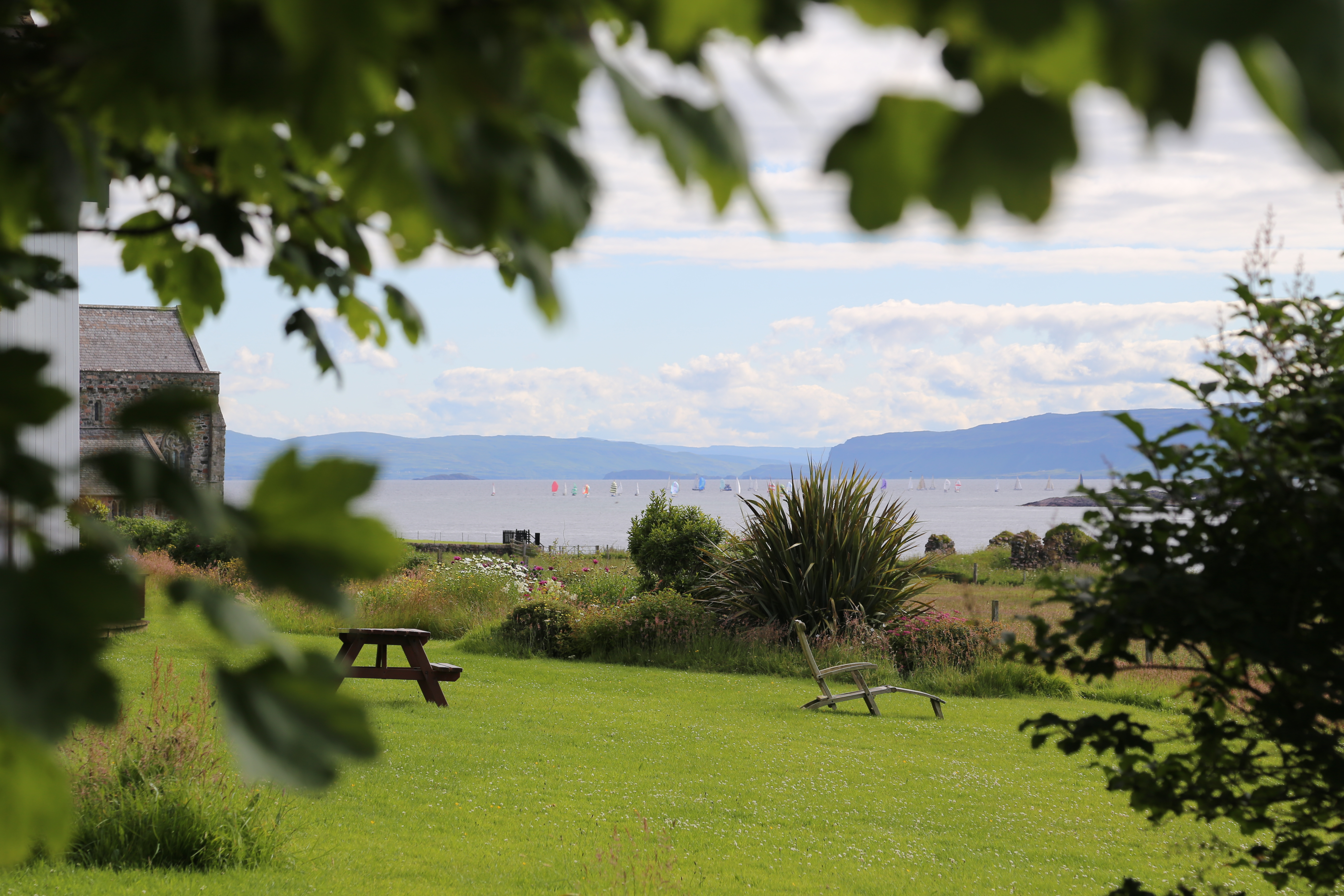 2014 Europe Trip Day 26 - Scotland (Ardachy House Yurt, Heilan' Coo, Fionnphort-Iona Ferry, Iona Nunnery, Iona Abbey (Britain Christianity Birthplace), Scottish Heather, Tobermory-Kilchoan Ferry, Castle Tioram, Glenfinnan Monument, Biting Midges!)