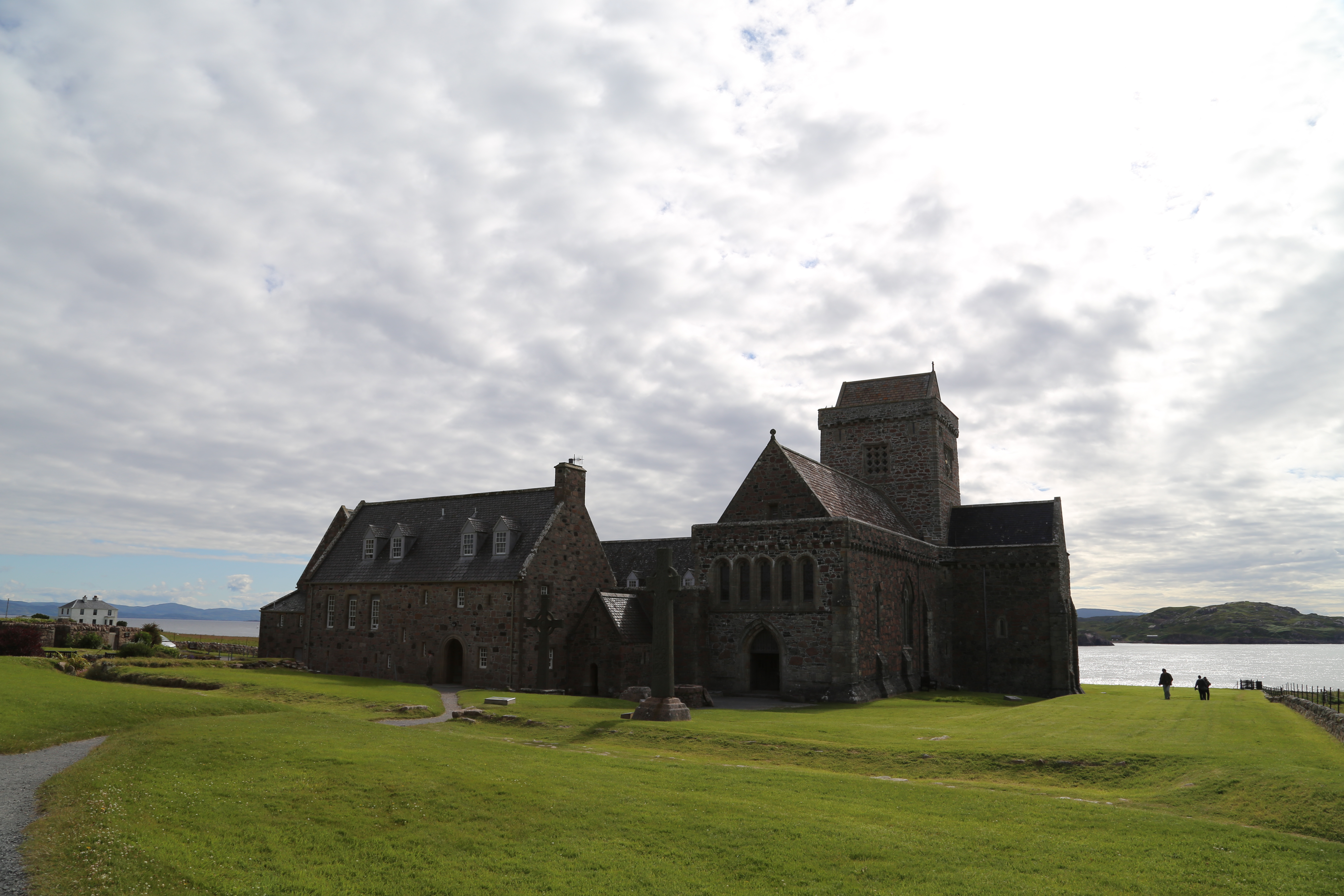 2014 Europe Trip Day 26 - Scotland (Ardachy House Yurt, Heilan' Coo, Fionnphort-Iona Ferry, Iona Nunnery, Iona Abbey (Britain Christianity Birthplace), Scottish Heather, Tobermory-Kilchoan Ferry, Castle Tioram, Glenfinnan Monument, Biting Midges!)