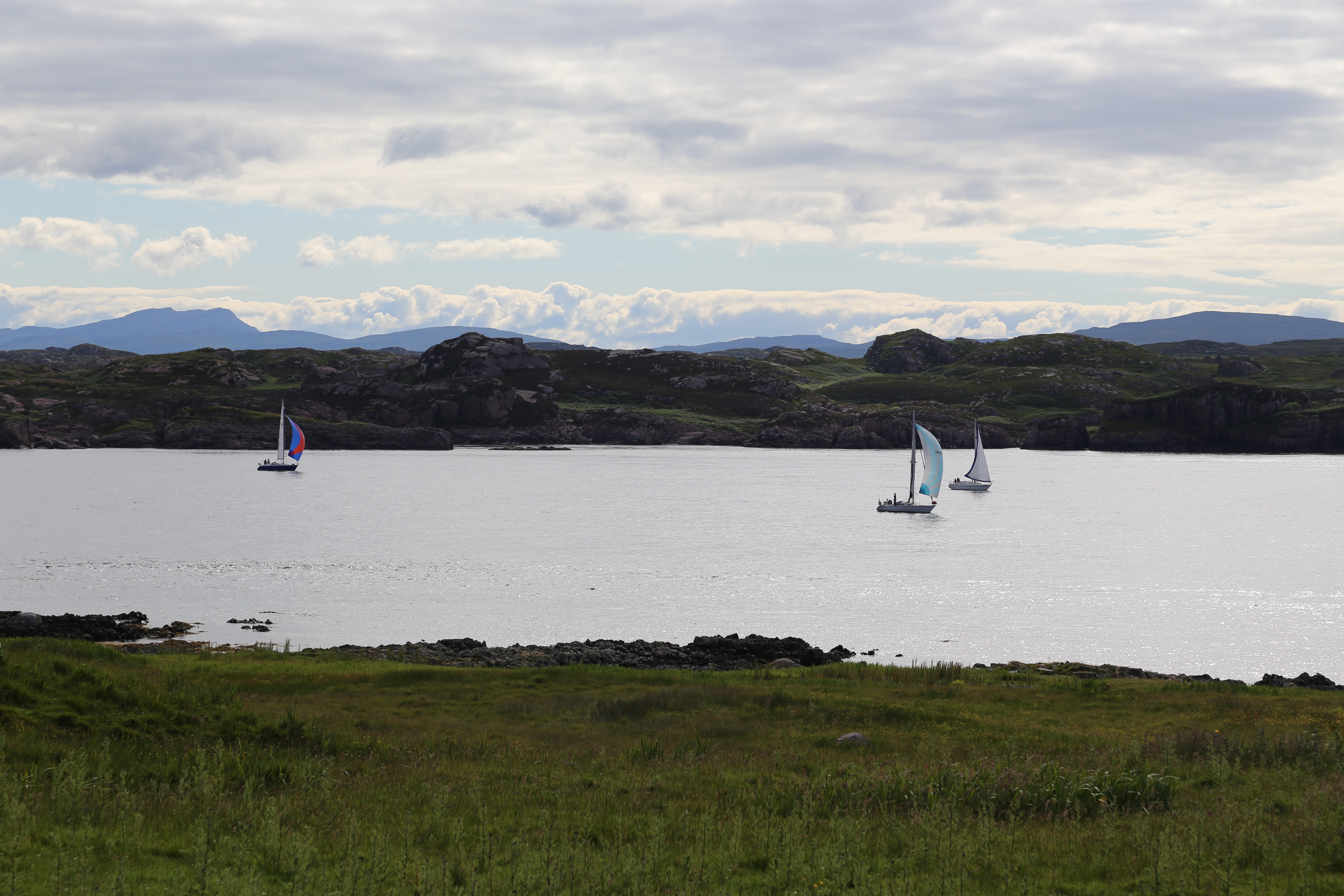 2014 Europe Trip Day 26 - Scotland (Ardachy House Yurt, Heilan' Coo, Fionnphort-Iona Ferry, Iona Nunnery, Iona Abbey (Britain Christianity Birthplace), Scottish Heather, Tobermory-Kilchoan Ferry, Castle Tioram, Glenfinnan Monument, Biting Midges!)