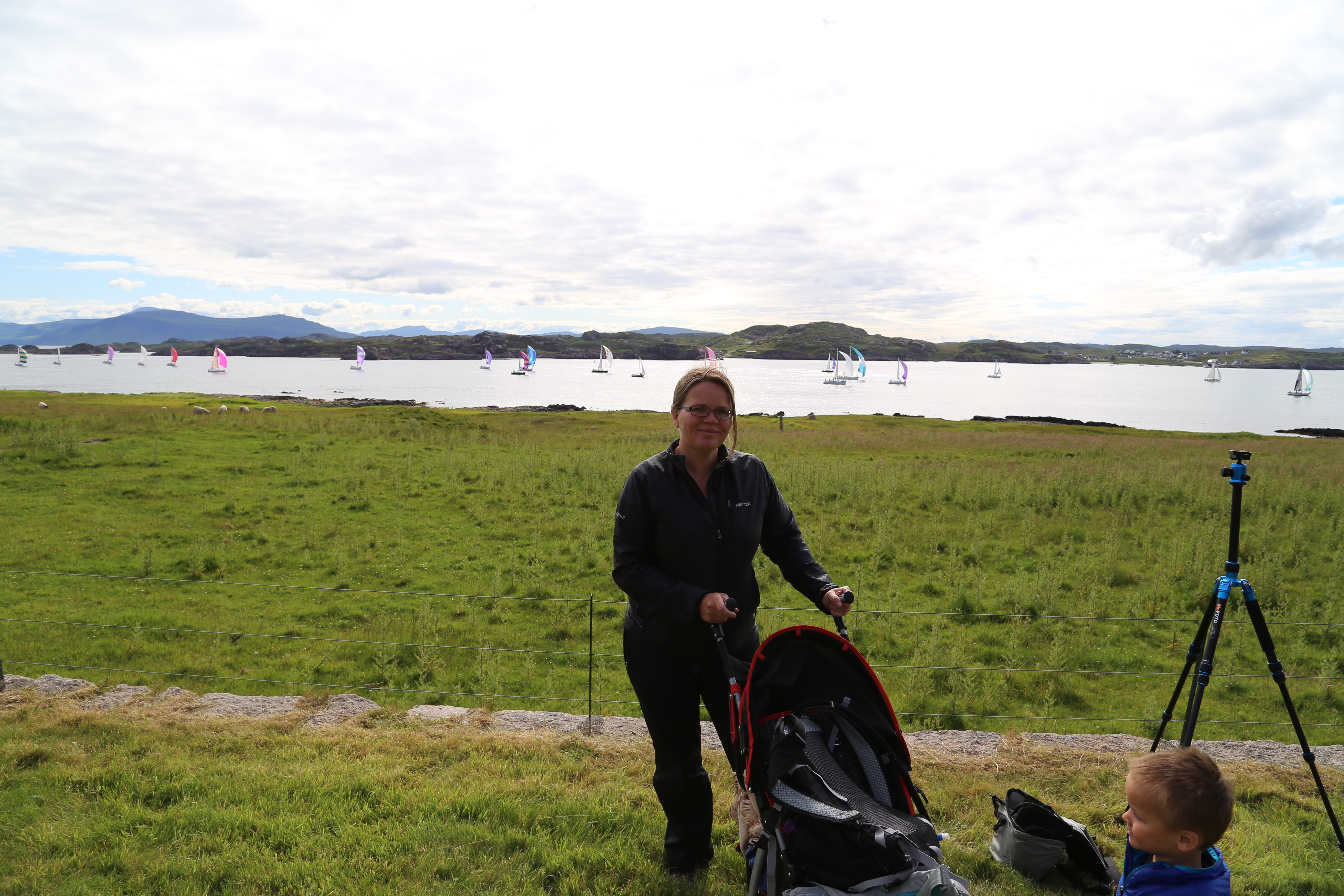 2014 Europe Trip Day 26 - Scotland (Ardachy House Yurt, Heilan' Coo, Fionnphort-Iona Ferry, Iona Nunnery, Iona Abbey (Britain Christianity Birthplace), Scottish Heather, Tobermory-Kilchoan Ferry, Castle Tioram, Glenfinnan Monument, Biting Midges!)