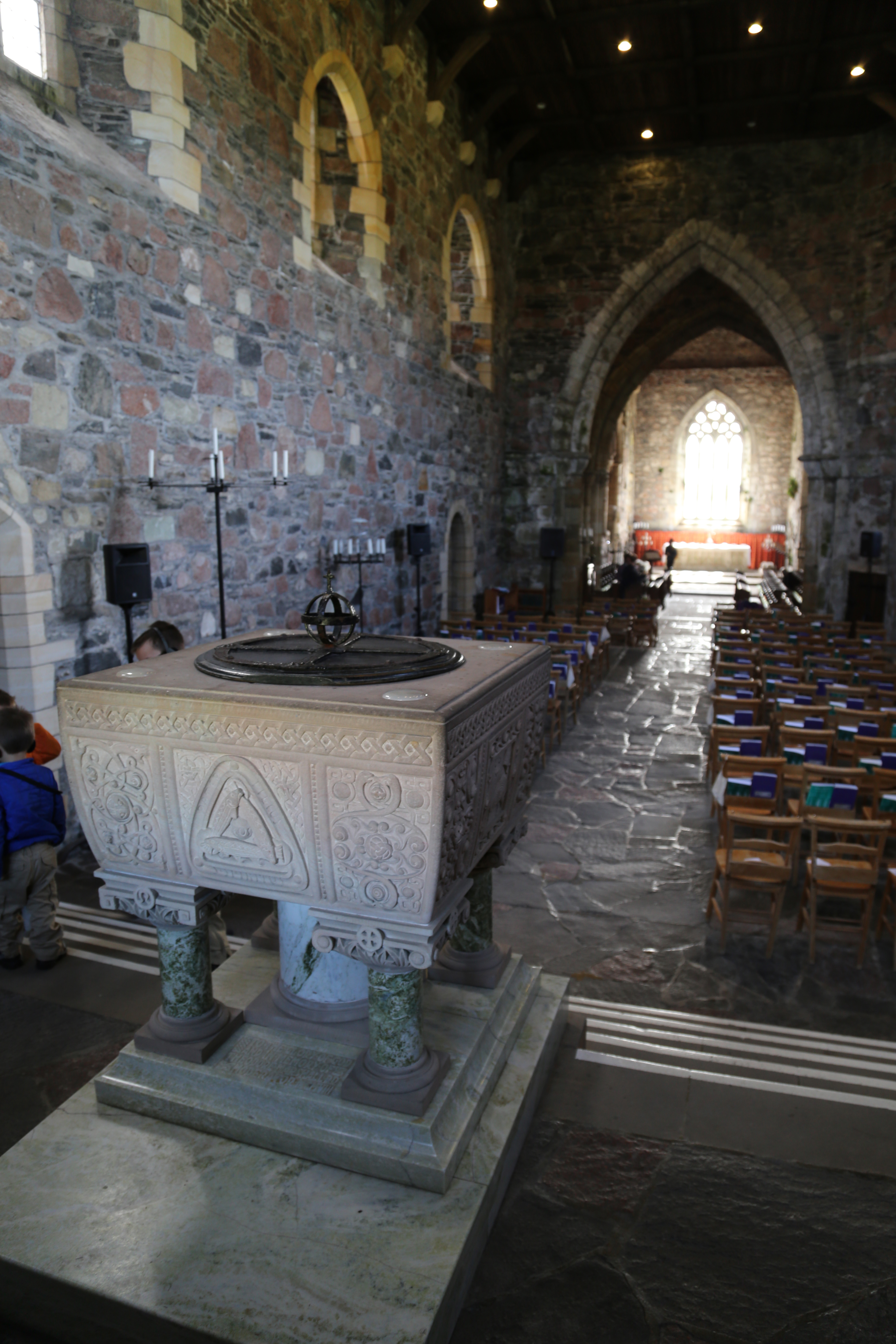 2014 Europe Trip Day 26 - Scotland (Ardachy House Yurt, Heilan' Coo, Fionnphort-Iona Ferry, Iona Nunnery, Iona Abbey (Britain Christianity Birthplace), Scottish Heather, Tobermory-Kilchoan Ferry, Castle Tioram, Glenfinnan Monument, Biting Midges!)