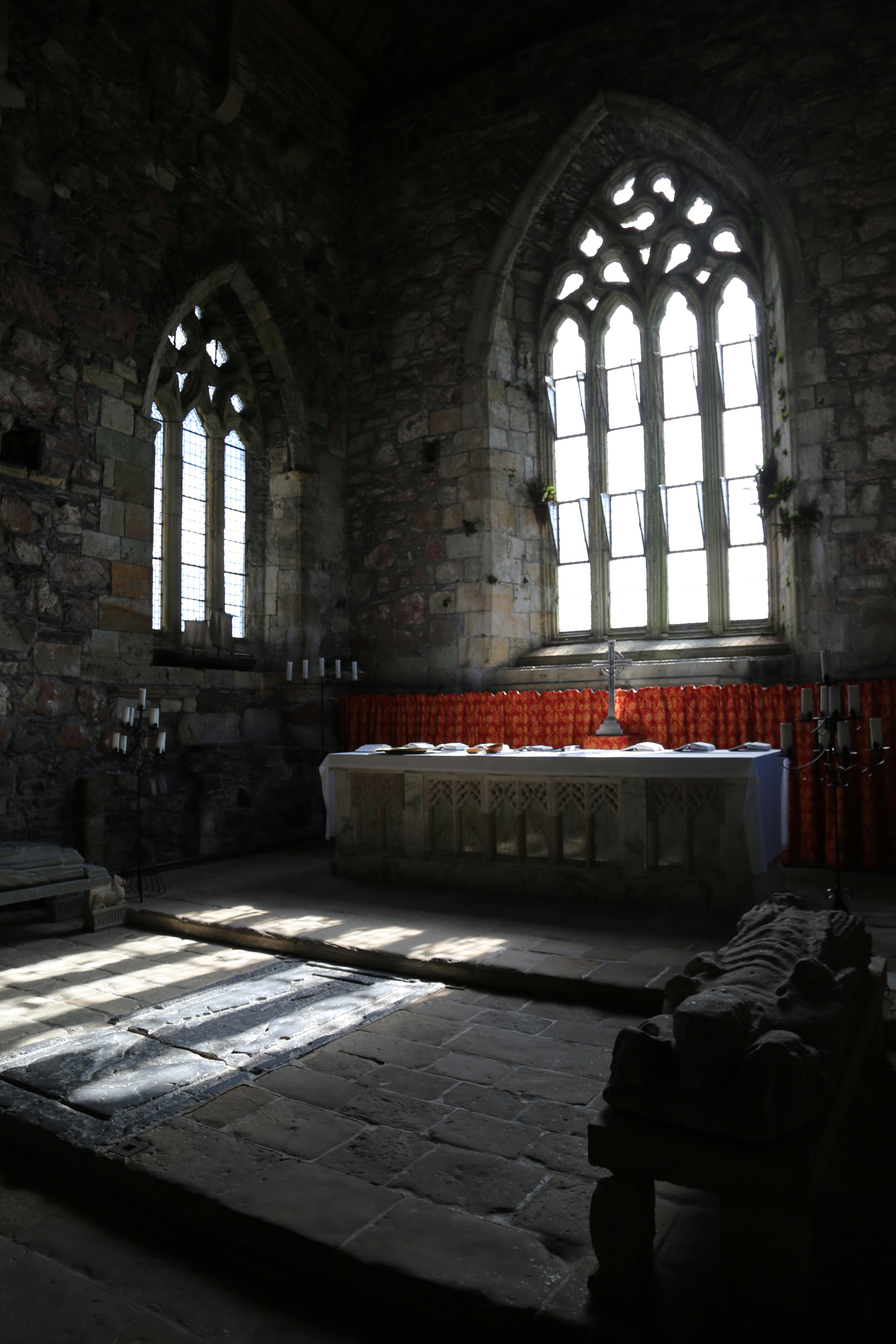 2014 Europe Trip Day 26 - Scotland (Ardachy House Yurt, Heilan' Coo, Fionnphort-Iona Ferry, Iona Nunnery, Iona Abbey (Britain Christianity Birthplace), Scottish Heather, Tobermory-Kilchoan Ferry, Castle Tioram, Glenfinnan Monument, Biting Midges!)