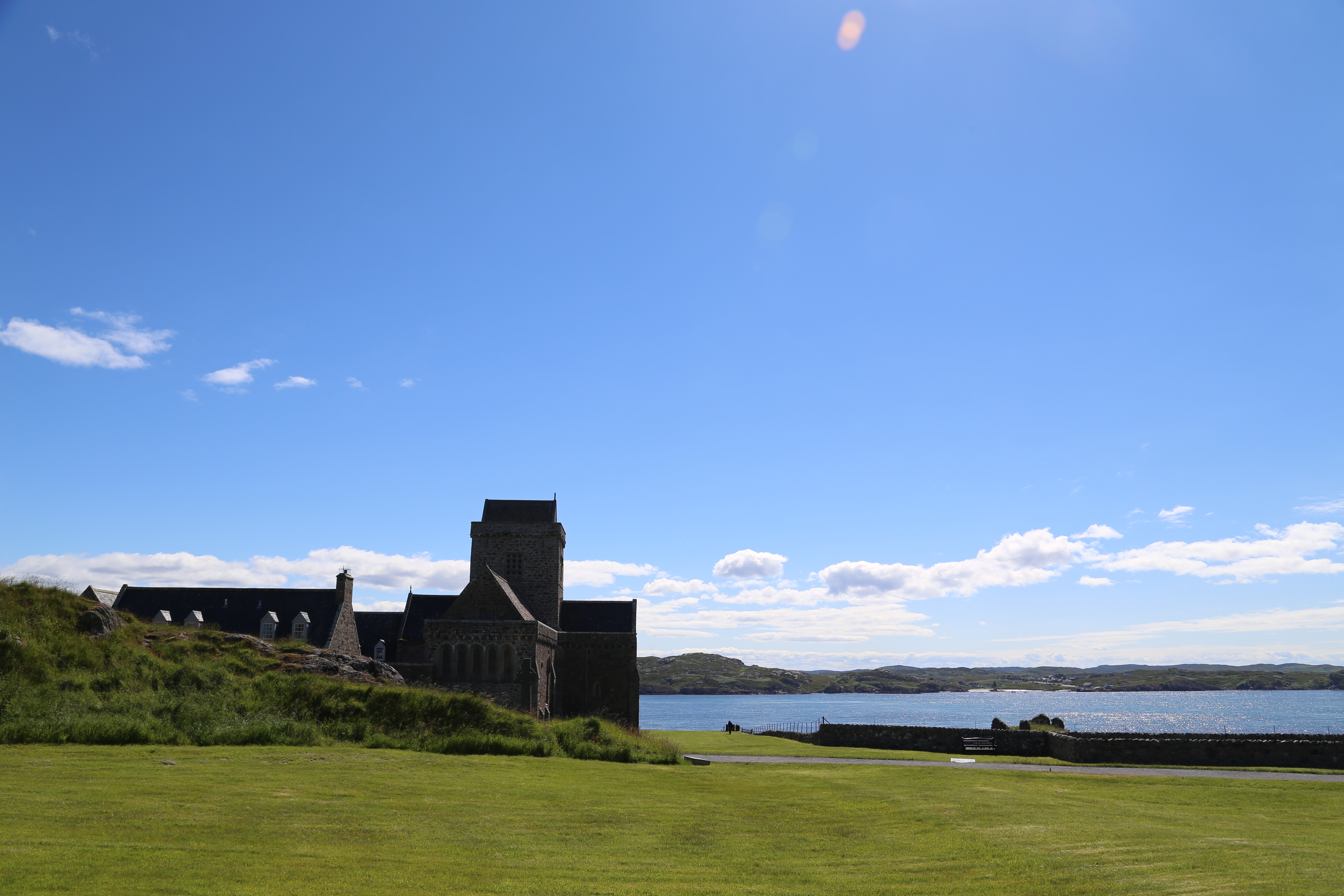 2014 Europe Trip Day 26 - Scotland (Ardachy House Yurt, Heilan' Coo, Fionnphort-Iona Ferry, Iona Nunnery, Iona Abbey (Britain Christianity Birthplace), Scottish Heather, Tobermory-Kilchoan Ferry, Castle Tioram, Glenfinnan Monument, Biting Midges!)