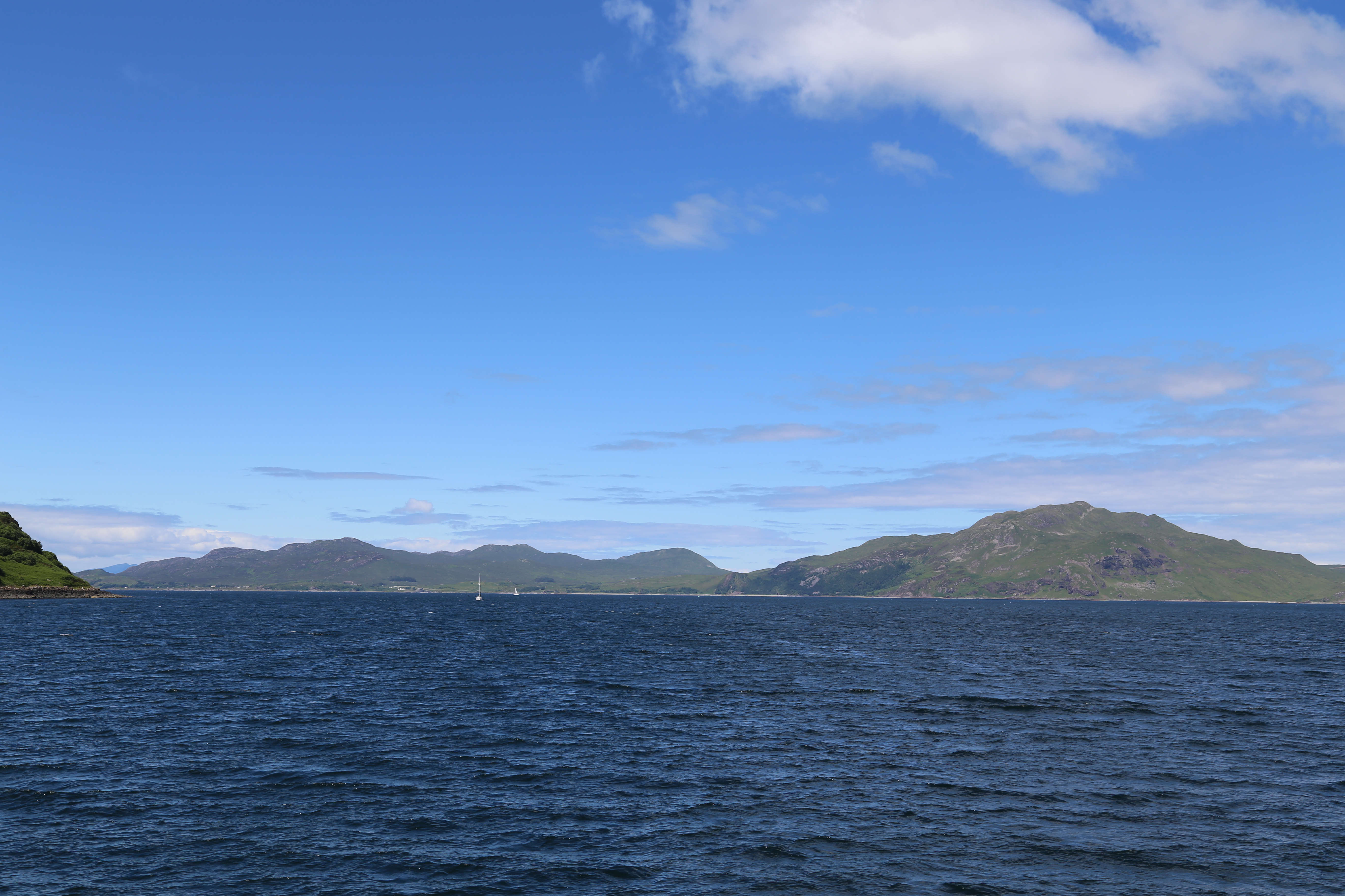 2014 Europe Trip Day 26 - Scotland (Ardachy House Yurt, Heilan' Coo, Fionnphort-Iona Ferry, Iona Nunnery, Iona Abbey (Britain Christianity Birthplace), Scottish Heather, Tobermory-Kilchoan Ferry, Castle Tioram, Glenfinnan Monument, Biting Midges!)