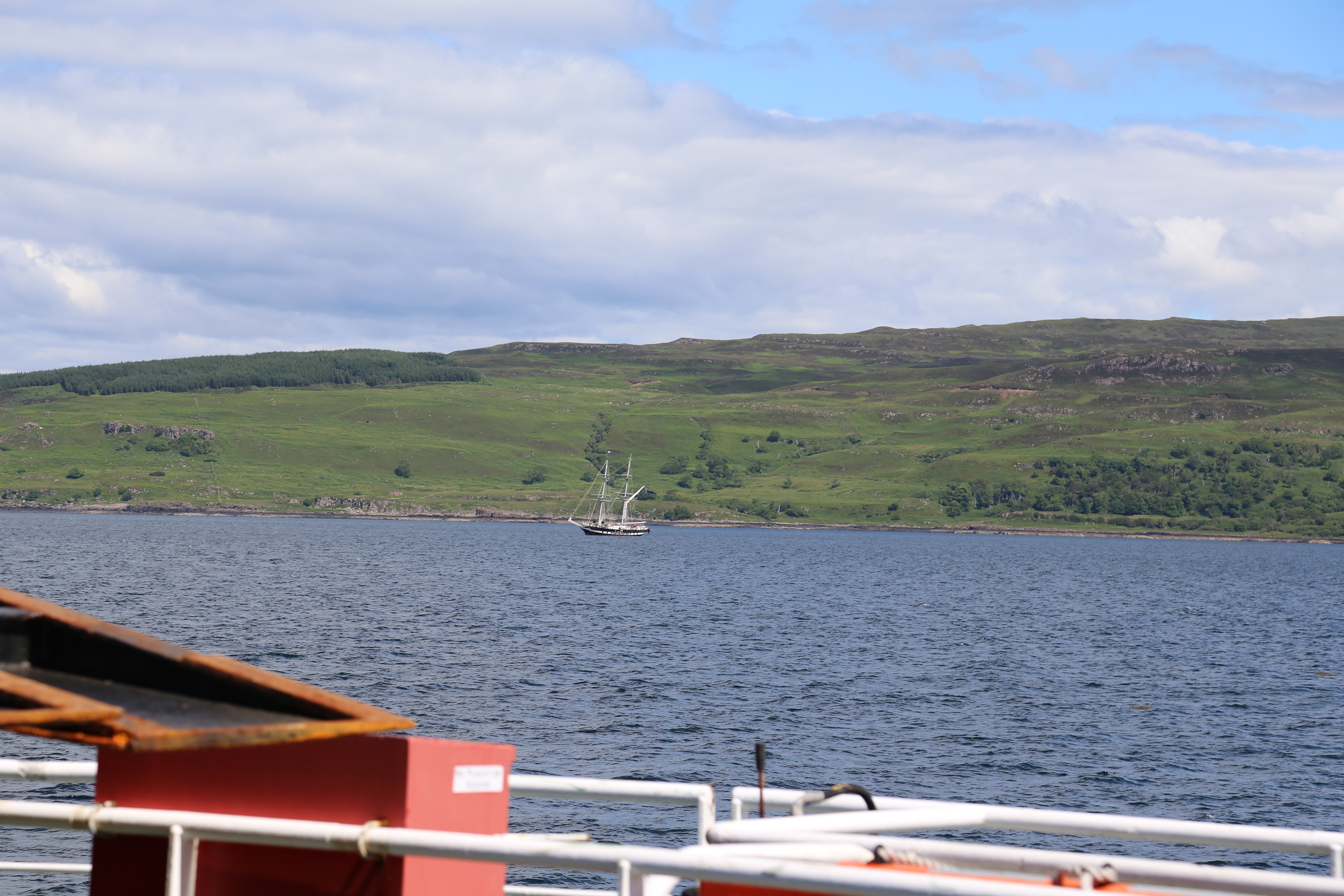 2014 Europe Trip Day 26 - Scotland (Ardachy House Yurt, Heilan' Coo, Fionnphort-Iona Ferry, Iona Nunnery, Iona Abbey (Britain Christianity Birthplace), Scottish Heather, Tobermory-Kilchoan Ferry, Castle Tioram, Glenfinnan Monument, Biting Midges!)