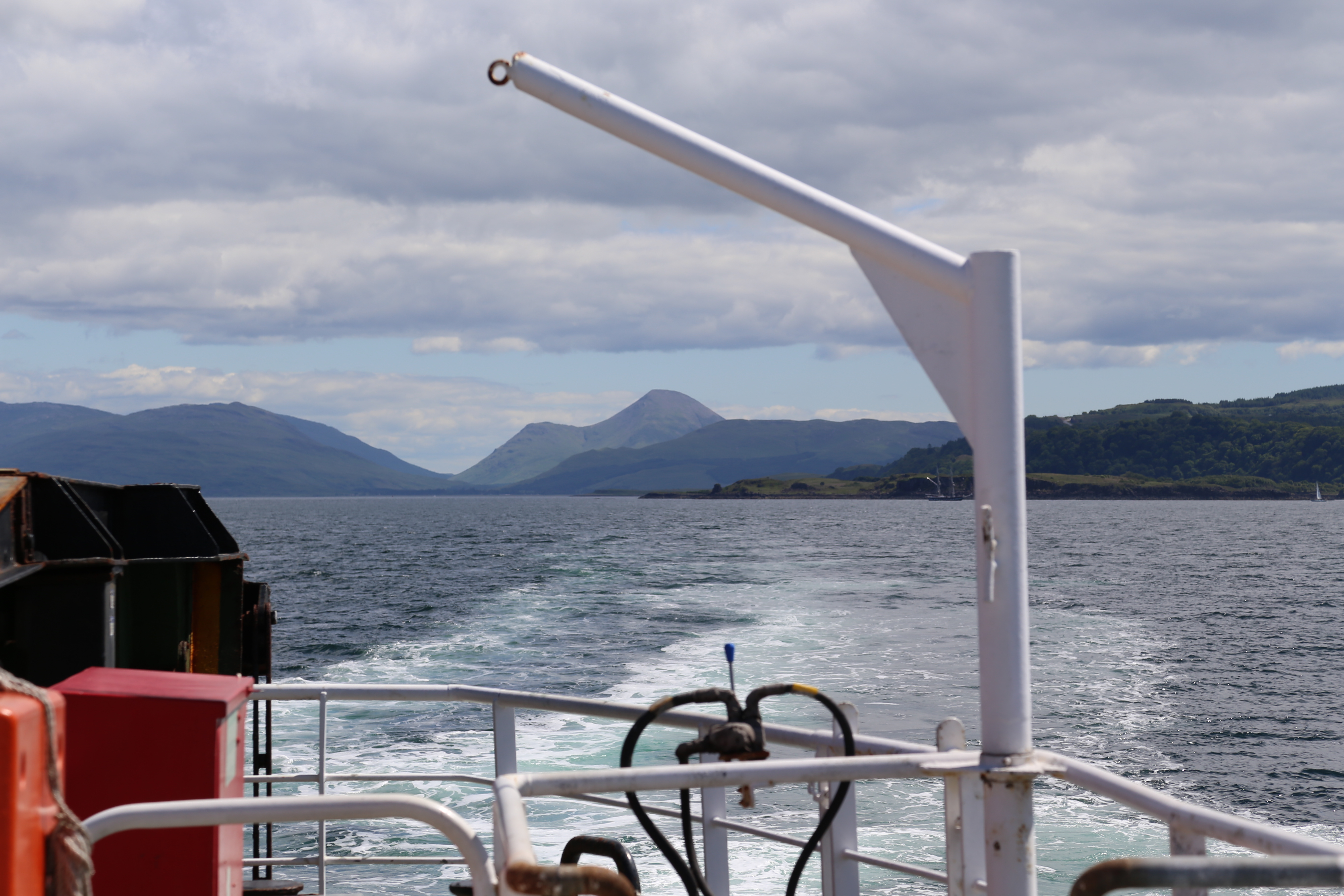 2014 Europe Trip Day 26 - Scotland (Ardachy House Yurt, Heilan' Coo, Fionnphort-Iona Ferry, Iona Nunnery, Iona Abbey (Britain Christianity Birthplace), Scottish Heather, Tobermory-Kilchoan Ferry, Castle Tioram, Glenfinnan Monument, Biting Midges!)