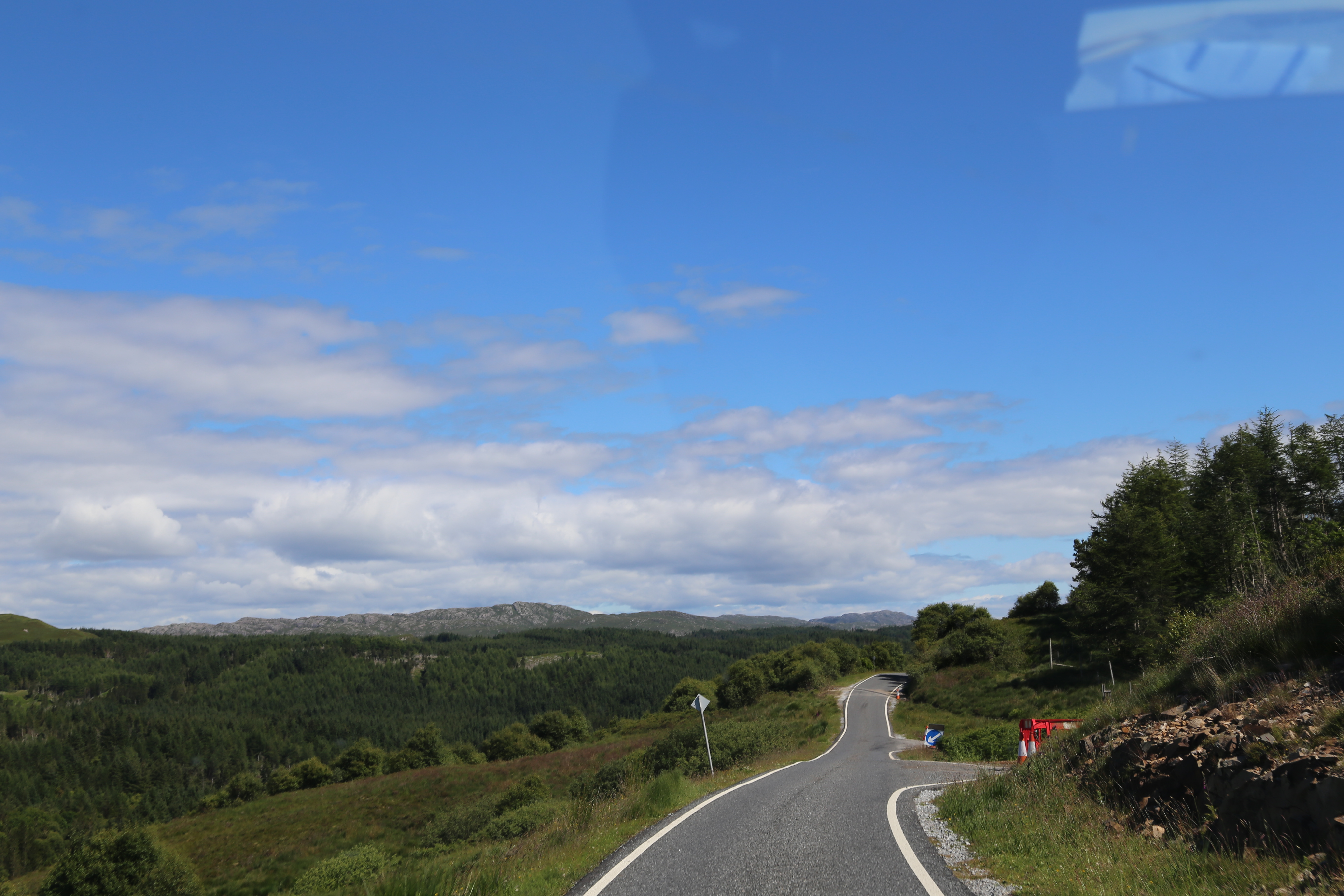 2014 Europe Trip Day 26 - Scotland (Ardachy House Yurt, Heilan' Coo, Fionnphort-Iona Ferry, Iona Nunnery, Iona Abbey (Britain Christianity Birthplace), Scottish Heather, Tobermory-Kilchoan Ferry, Castle Tioram, Glenfinnan Monument, Biting Midges!)