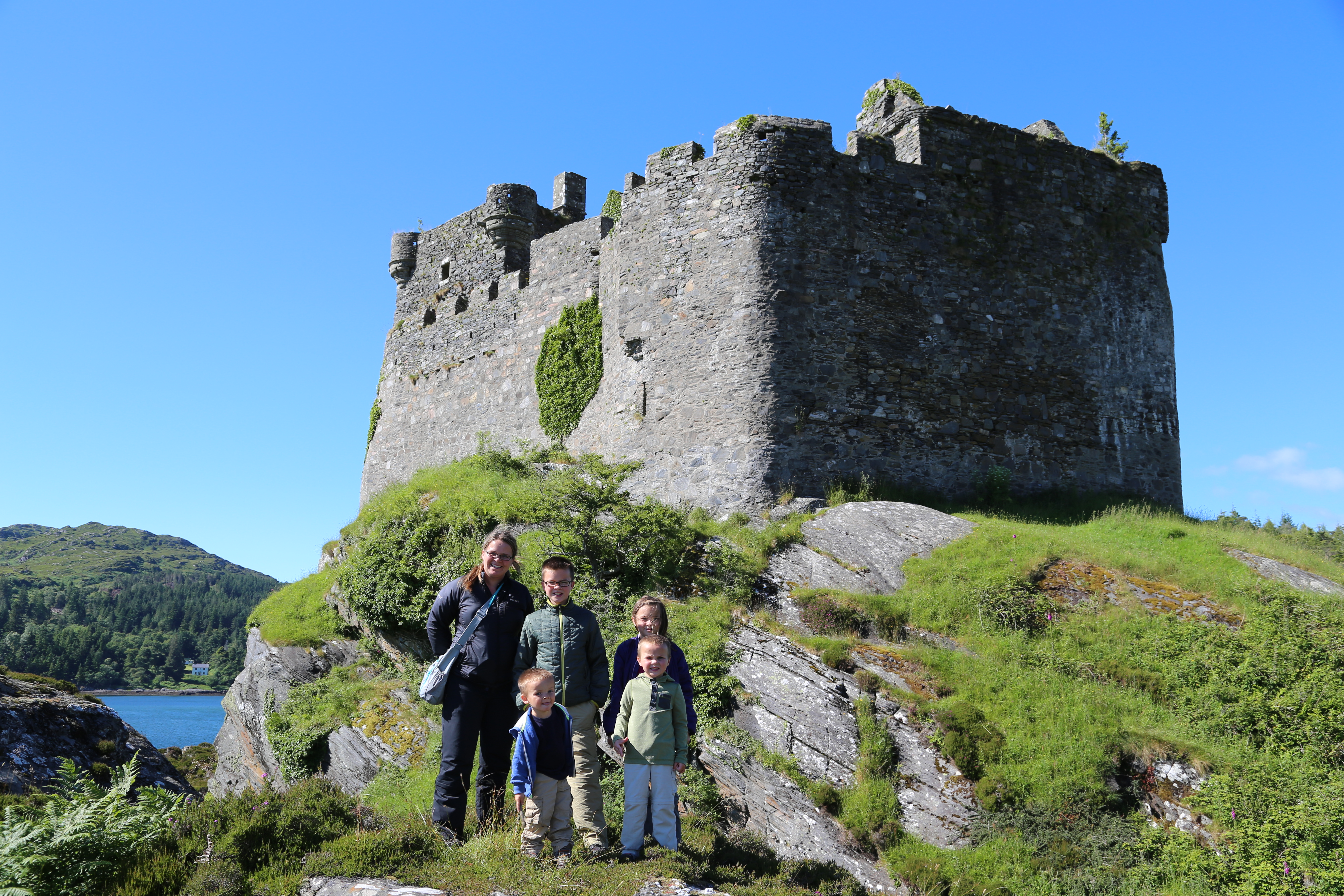 2014 Europe Trip Day 26 - Scotland (Ardachy House Yurt, Heilan' Coo, Fionnphort-Iona Ferry, Iona Nunnery, Iona Abbey (Britain Christianity Birthplace), Scottish Heather, Tobermory-Kilchoan Ferry, Castle Tioram, Glenfinnan Monument, Biting Midges!)