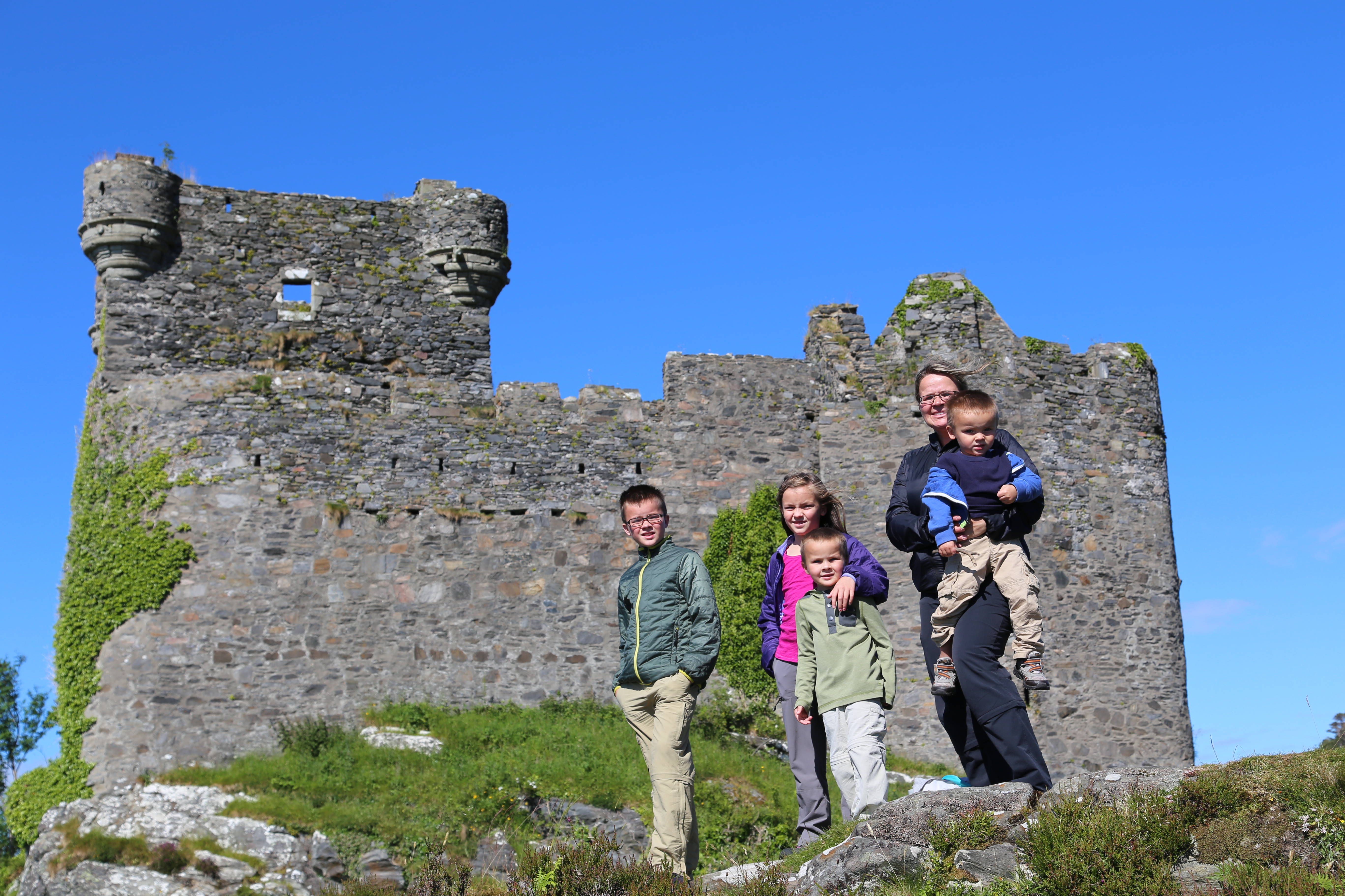 2014 Europe Trip Day 26 - Scotland (Ardachy House Yurt, Heilan' Coo, Fionnphort-Iona Ferry, Iona Nunnery, Iona Abbey (Britain Christianity Birthplace), Scottish Heather, Tobermory-Kilchoan Ferry, Castle Tioram, Glenfinnan Monument, Biting Midges!)