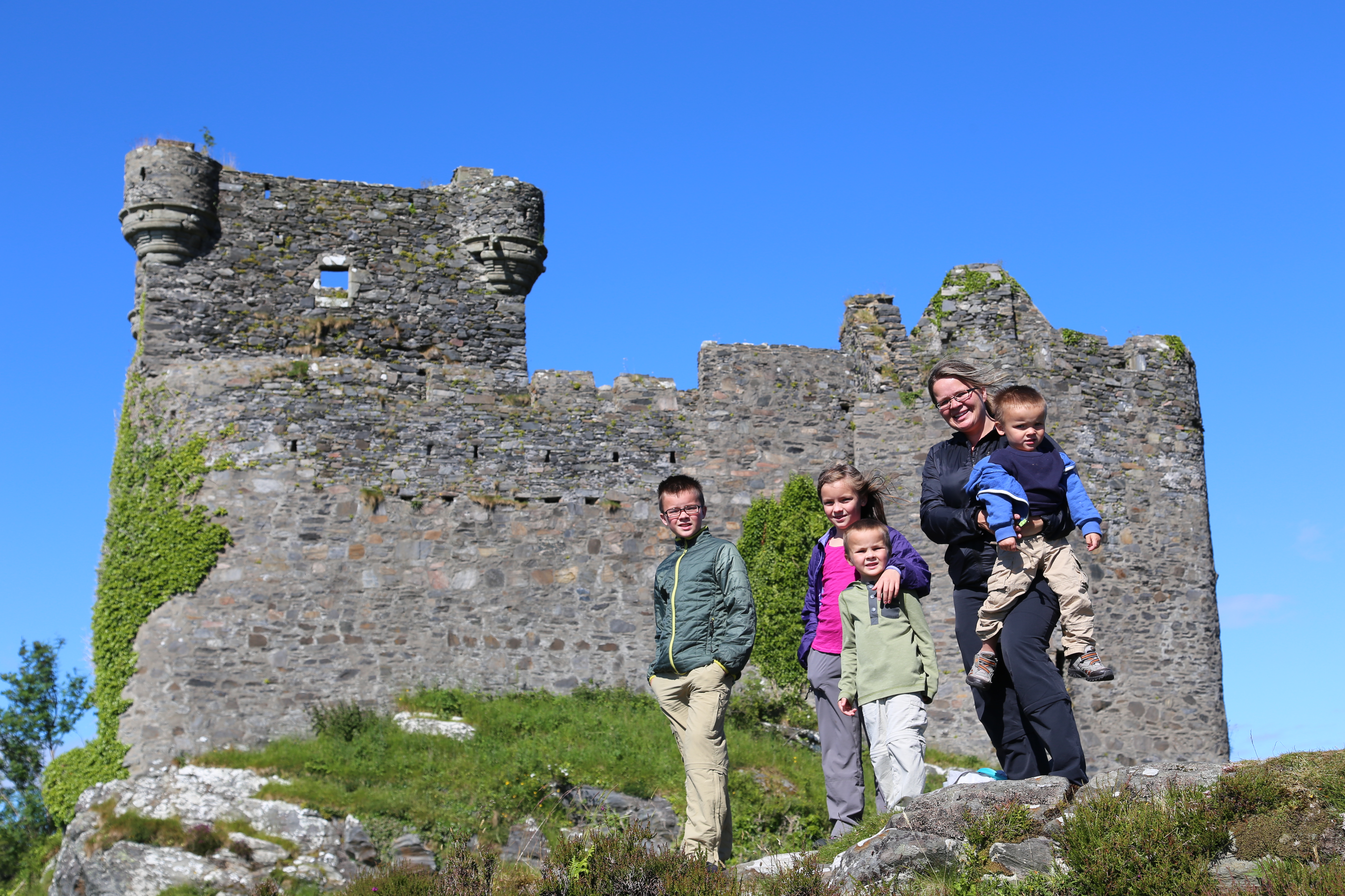 2014 Europe Trip Day 26 - Scotland (Ardachy House Yurt, Heilan' Coo, Fionnphort-Iona Ferry, Iona Nunnery, Iona Abbey (Britain Christianity Birthplace), Scottish Heather, Tobermory-Kilchoan Ferry, Castle Tioram, Glenfinnan Monument, Biting Midges!)