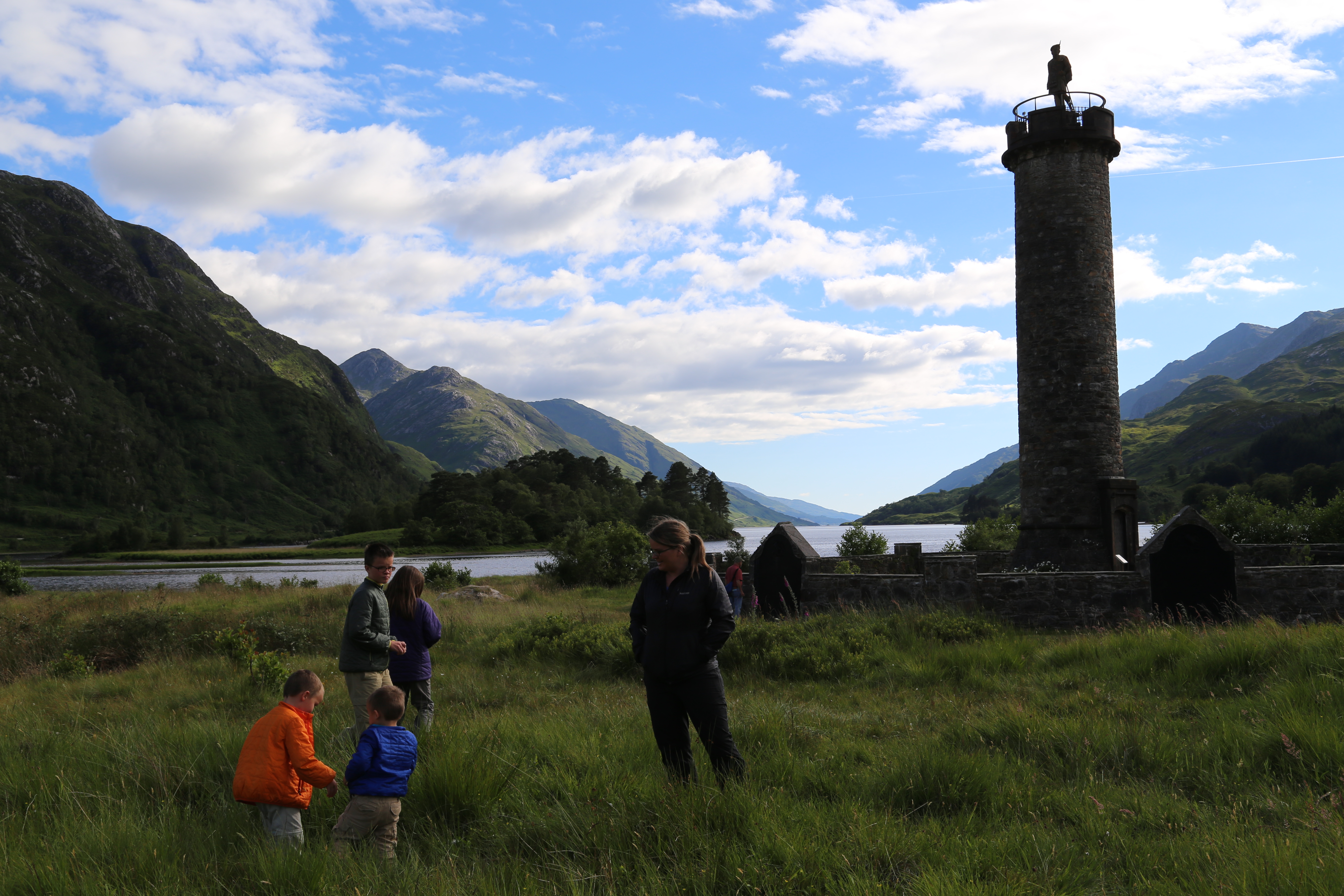 2014 Europe Trip Day 26 - Scotland (Ardachy House Yurt, Heilan' Coo, Fionnphort-Iona Ferry, Iona Nunnery, Iona Abbey (Britain Christianity Birthplace), Scottish Heather, Tobermory-Kilchoan Ferry, Castle Tioram, Glenfinnan Monument, Biting Midges!)