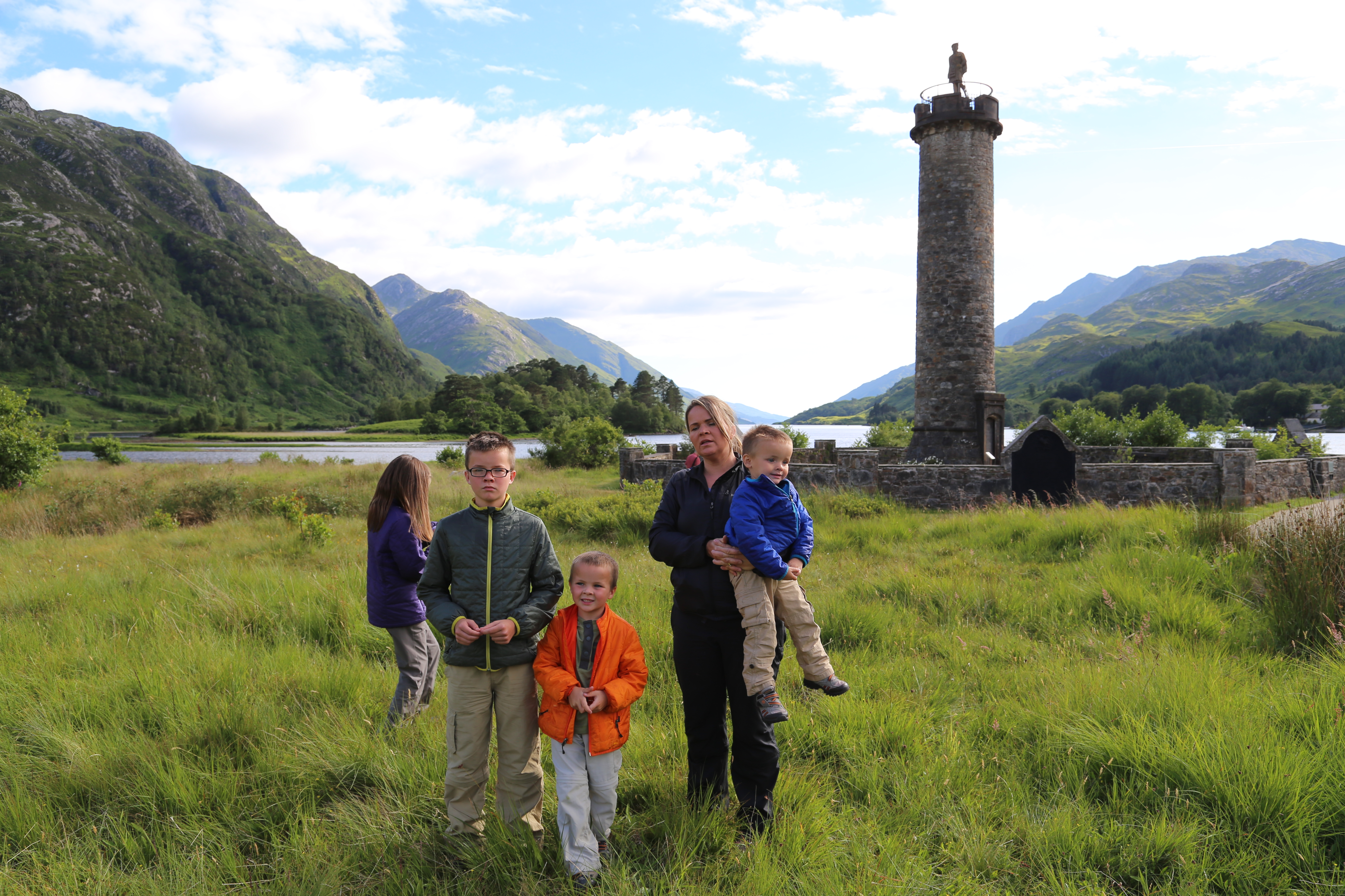 2014 Europe Trip Day 26 - Scotland (Ardachy House Yurt, Heilan' Coo, Fionnphort-Iona Ferry, Iona Nunnery, Iona Abbey (Britain Christianity Birthplace), Scottish Heather, Tobermory-Kilchoan Ferry, Castle Tioram, Glenfinnan Monument, Biting Midges!)