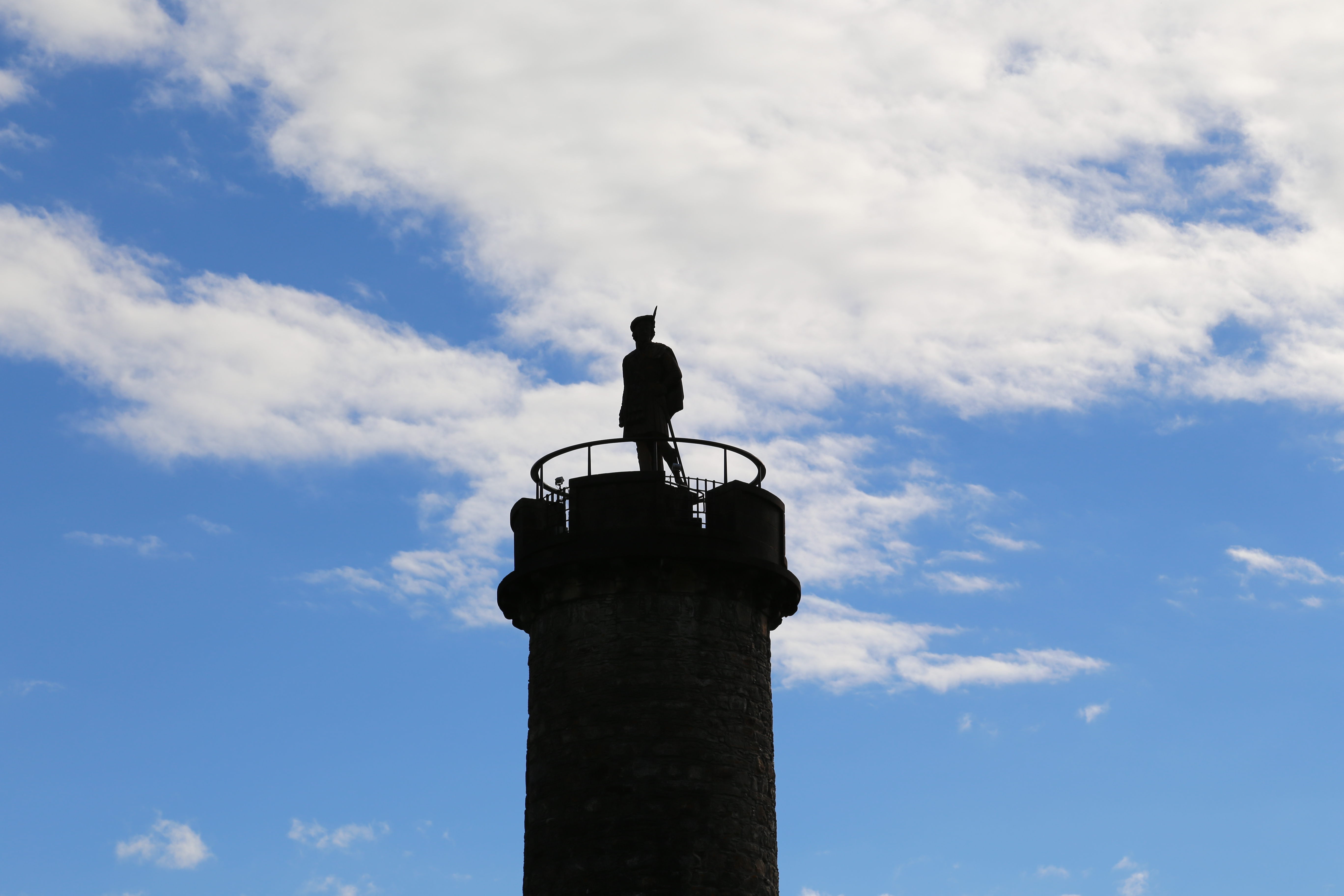 2014 Europe Trip Day 26 - Scotland (Ardachy House Yurt, Heilan' Coo, Fionnphort-Iona Ferry, Iona Nunnery, Iona Abbey (Britain Christianity Birthplace), Scottish Heather, Tobermory-Kilchoan Ferry, Castle Tioram, Glenfinnan Monument, Biting Midges!)