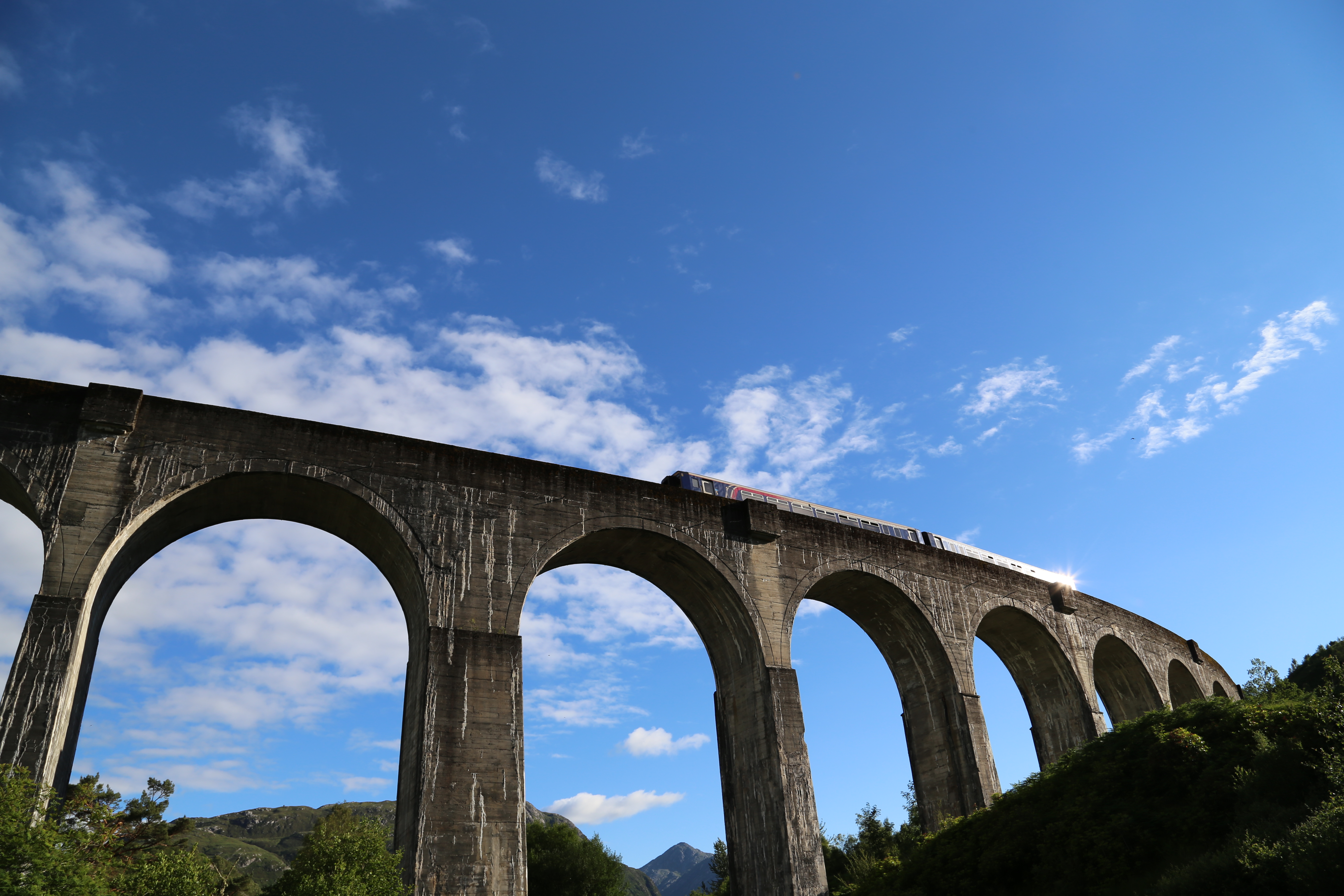 2014 Europe Trip Day 26 - Scotland (Ardachy House Yurt, Heilan' Coo, Fionnphort-Iona Ferry, Iona Nunnery, Iona Abbey (Britain Christianity Birthplace), Scottish Heather, Tobermory-Kilchoan Ferry, Castle Tioram, Glenfinnan Monument, Biting Midges!)