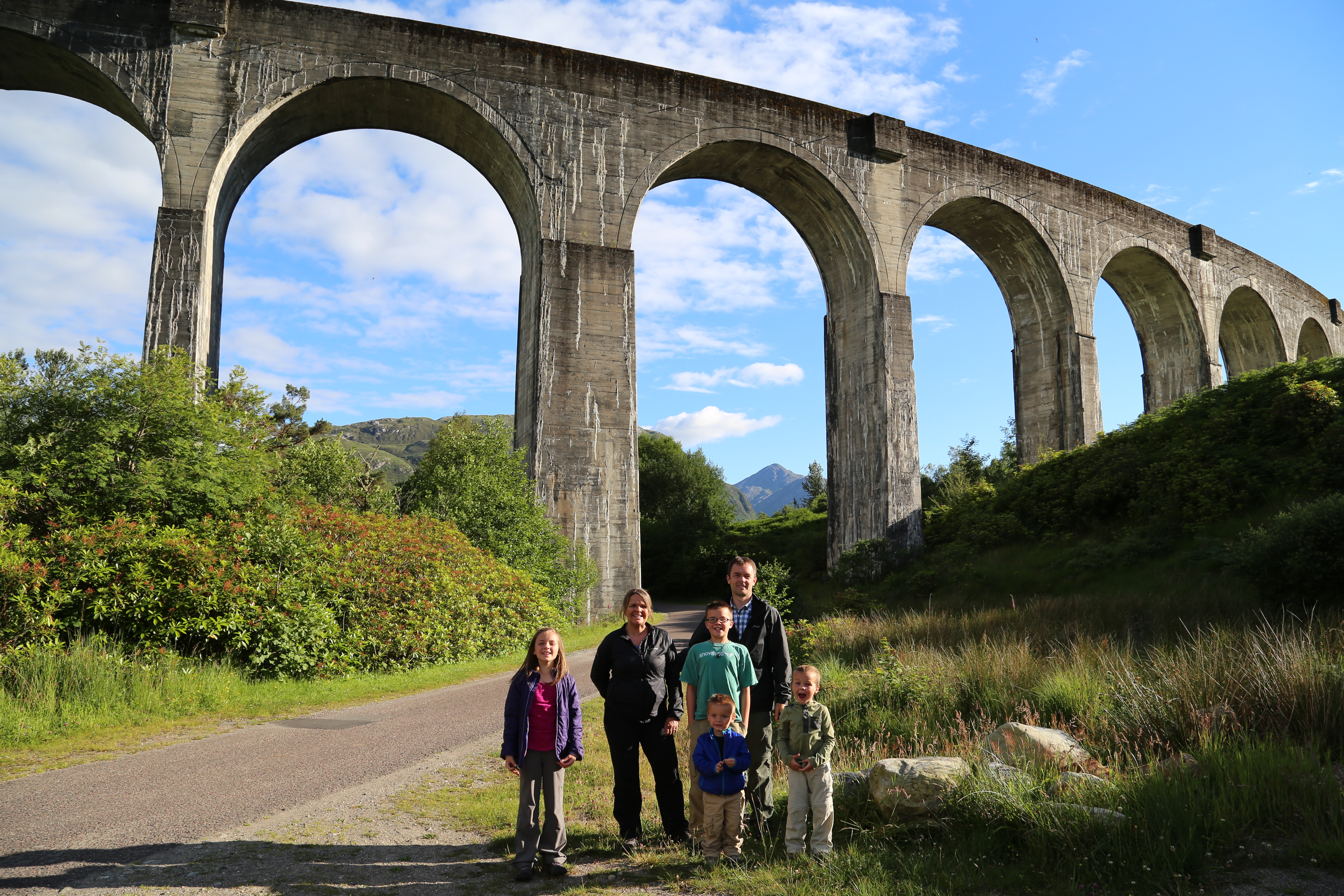 2014 Europe Trip Day 26 - Scotland (Ardachy House Yurt, Heilan' Coo, Fionnphort-Iona Ferry, Iona Nunnery, Iona Abbey (Britain Christianity Birthplace), Scottish Heather, Tobermory-Kilchoan Ferry, Castle Tioram, Glenfinnan Monument, Biting Midges!)