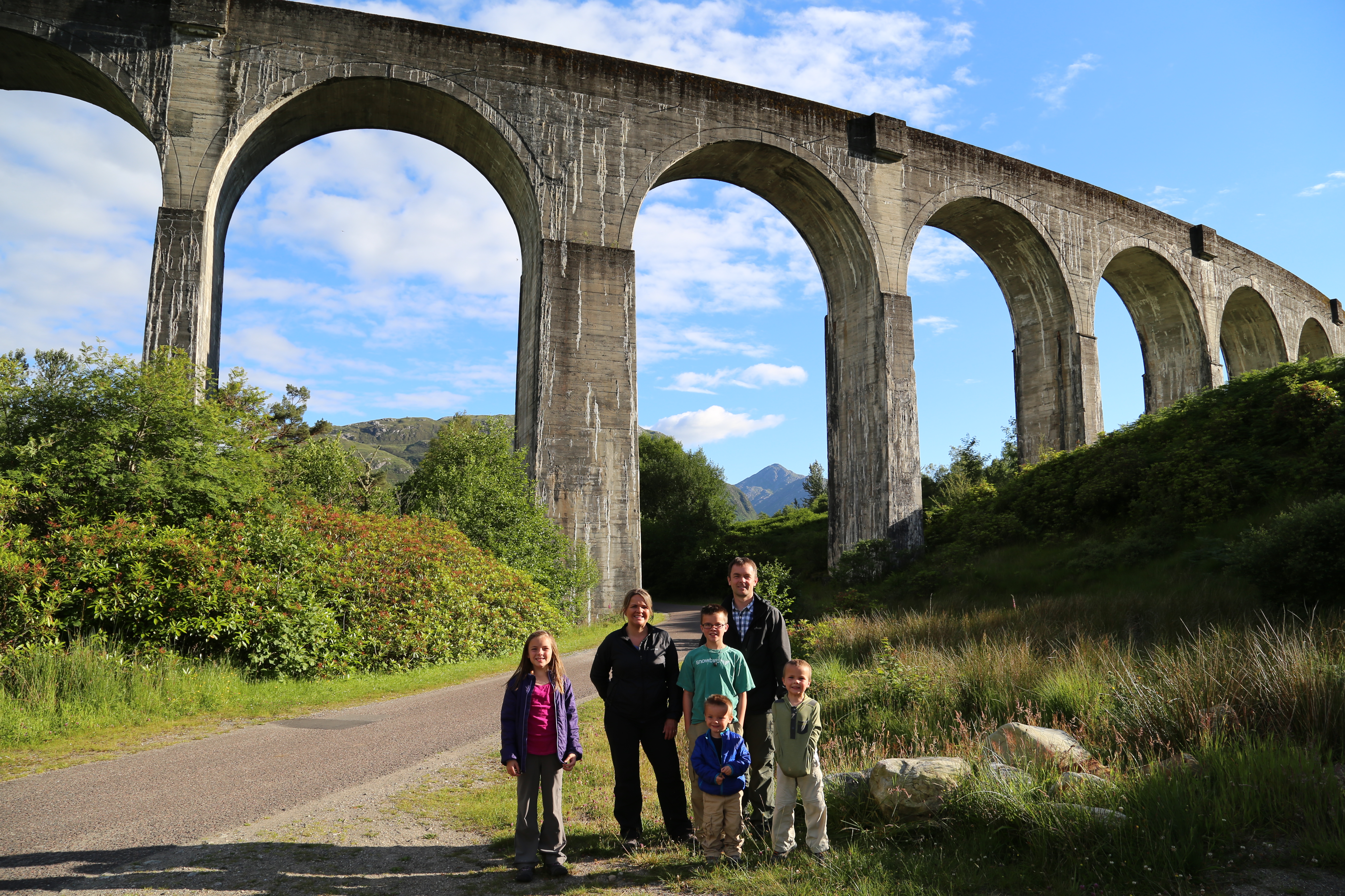 2014 Europe Trip Day 26 - Scotland (Ardachy House Yurt, Heilan' Coo, Fionnphort-Iona Ferry, Iona Nunnery, Iona Abbey (Britain Christianity Birthplace), Scottish Heather, Tobermory-Kilchoan Ferry, Castle Tioram, Glenfinnan Monument, Biting Midges!)