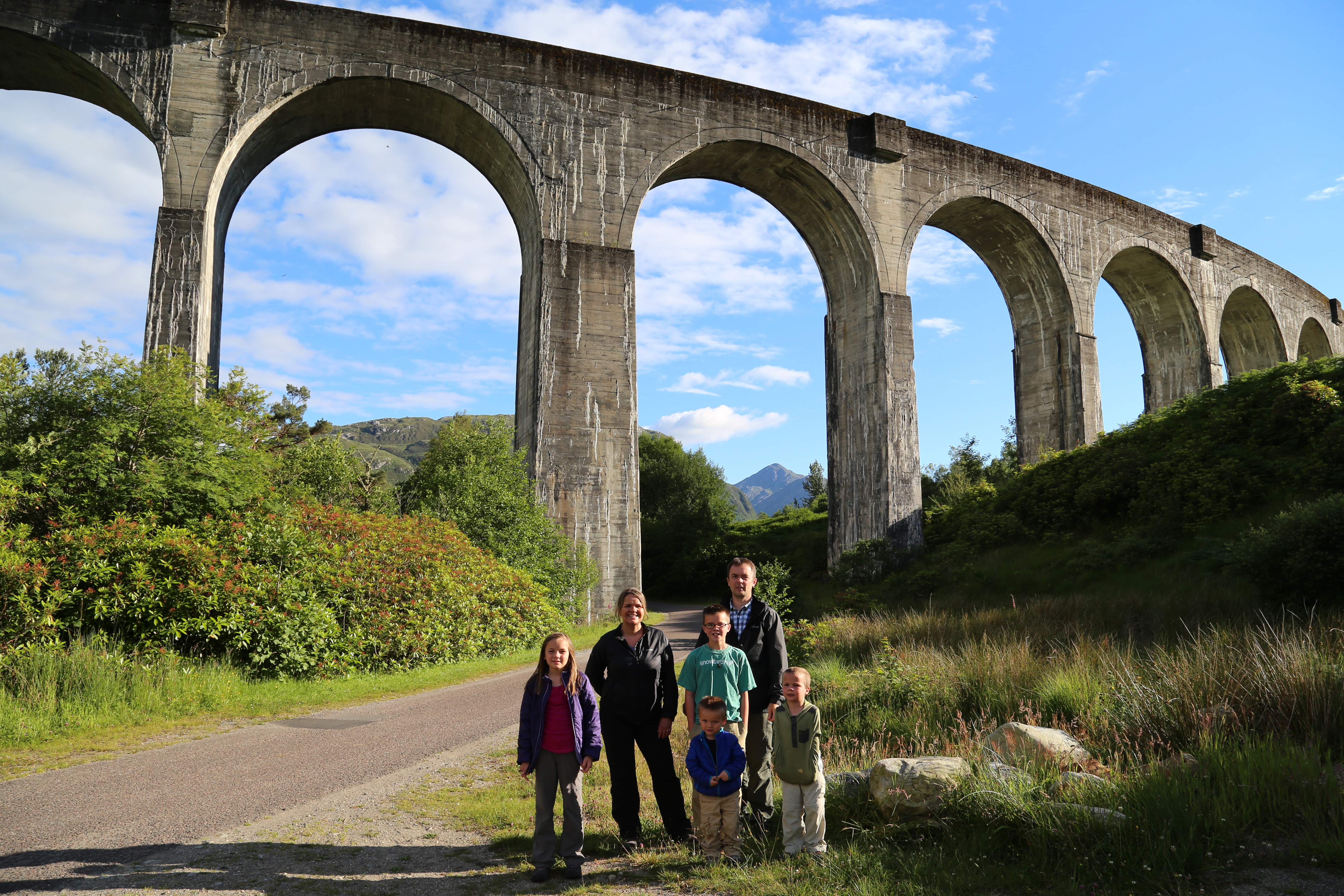 2014 Europe Trip Day 26 - Scotland (Ardachy House Yurt, Heilan' Coo, Fionnphort-Iona Ferry, Iona Nunnery, Iona Abbey (Britain Christianity Birthplace), Scottish Heather, Tobermory-Kilchoan Ferry, Castle Tioram, Glenfinnan Monument, Biting Midges!)