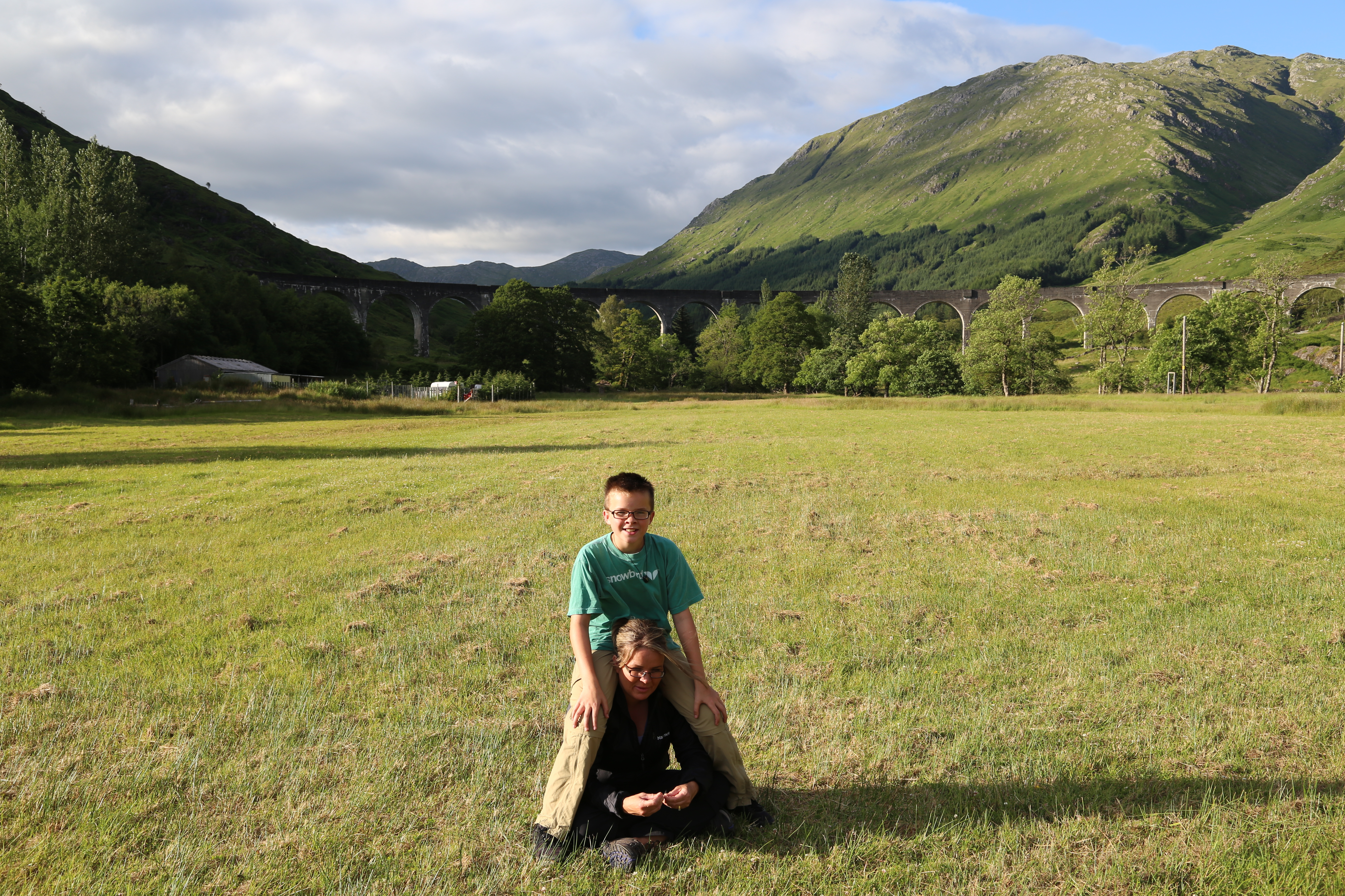 2014 Europe Trip Day 26 - Scotland (Ardachy House Yurt, Heilan' Coo, Fionnphort-Iona Ferry, Iona Nunnery, Iona Abbey (Britain Christianity Birthplace), Scottish Heather, Tobermory-Kilchoan Ferry, Castle Tioram, Glenfinnan Monument, Biting Midges!)