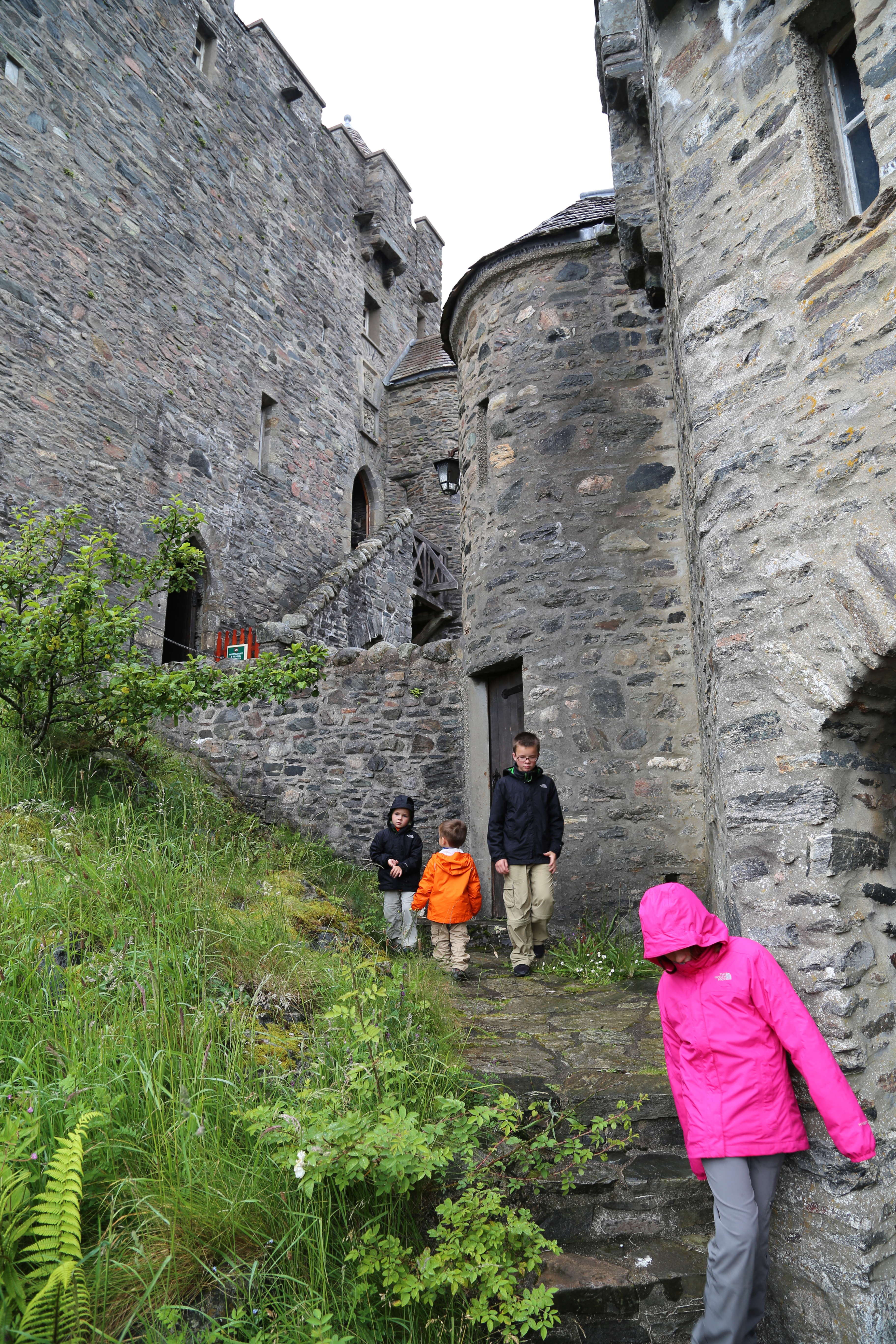 2014 Europe Trip Day 27 - Scotland (Muesli, Hogwarts Express Train (Jacobite Steam Train, Glenfinnan Viaduct), Fort William, Ben Nevis, Highland Bagpiper, Eilean Donan Castle, Isle of Skye, Portree, Old Man of Storr, Kilt Rock, Uig, Quiraing, Peat Fields)