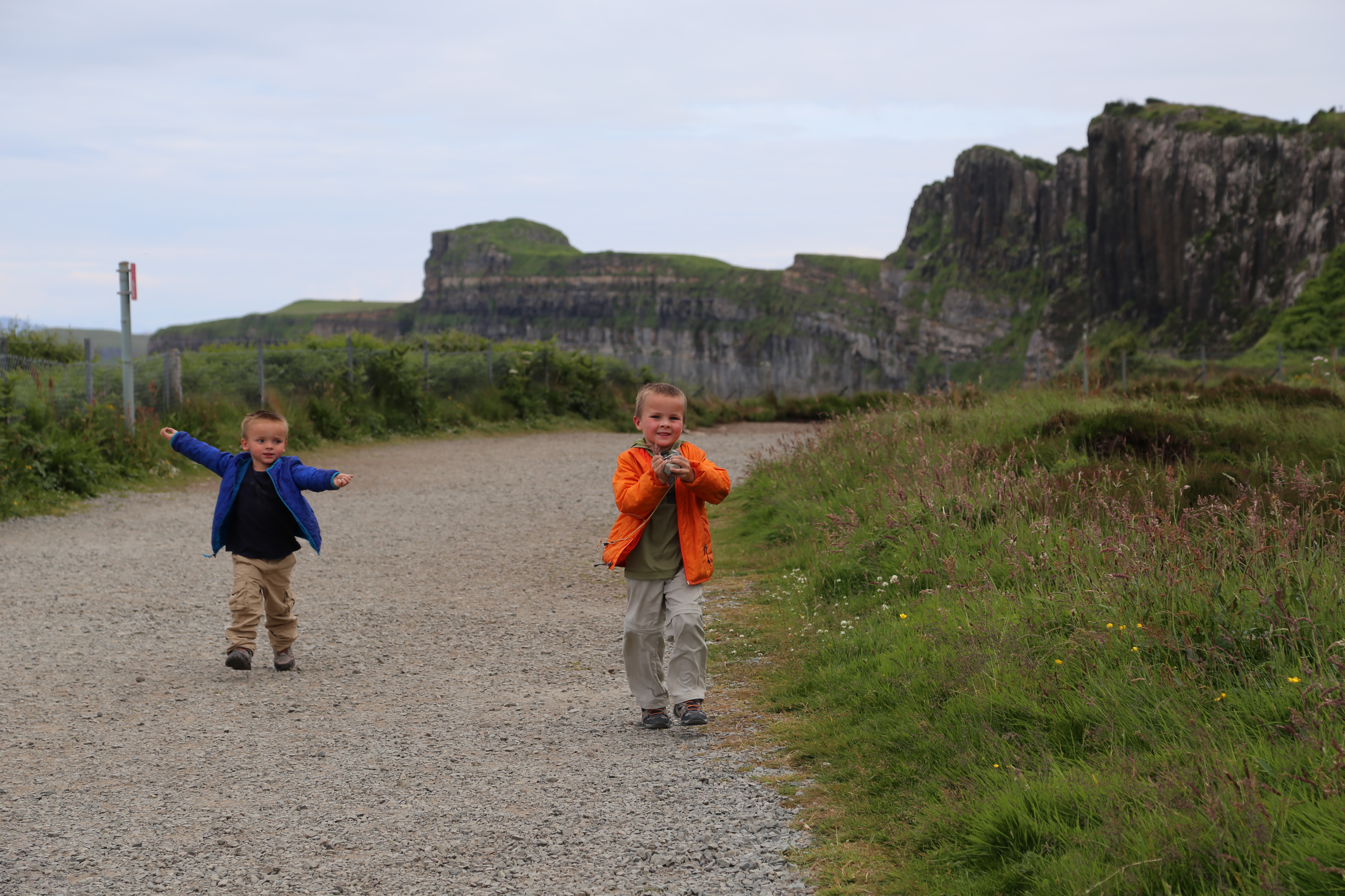 2014 Europe Trip Day 27 - Scotland (Muesli, Hogwarts Express Train (Jacobite Steam Train, Glenfinnan Viaduct), Fort William, Ben Nevis, Highland Bagpiper, Eilean Donan Castle, Isle of Skye, Portree, Old Man of Storr, Kilt Rock, Uig, Quiraing, Peat Fields)