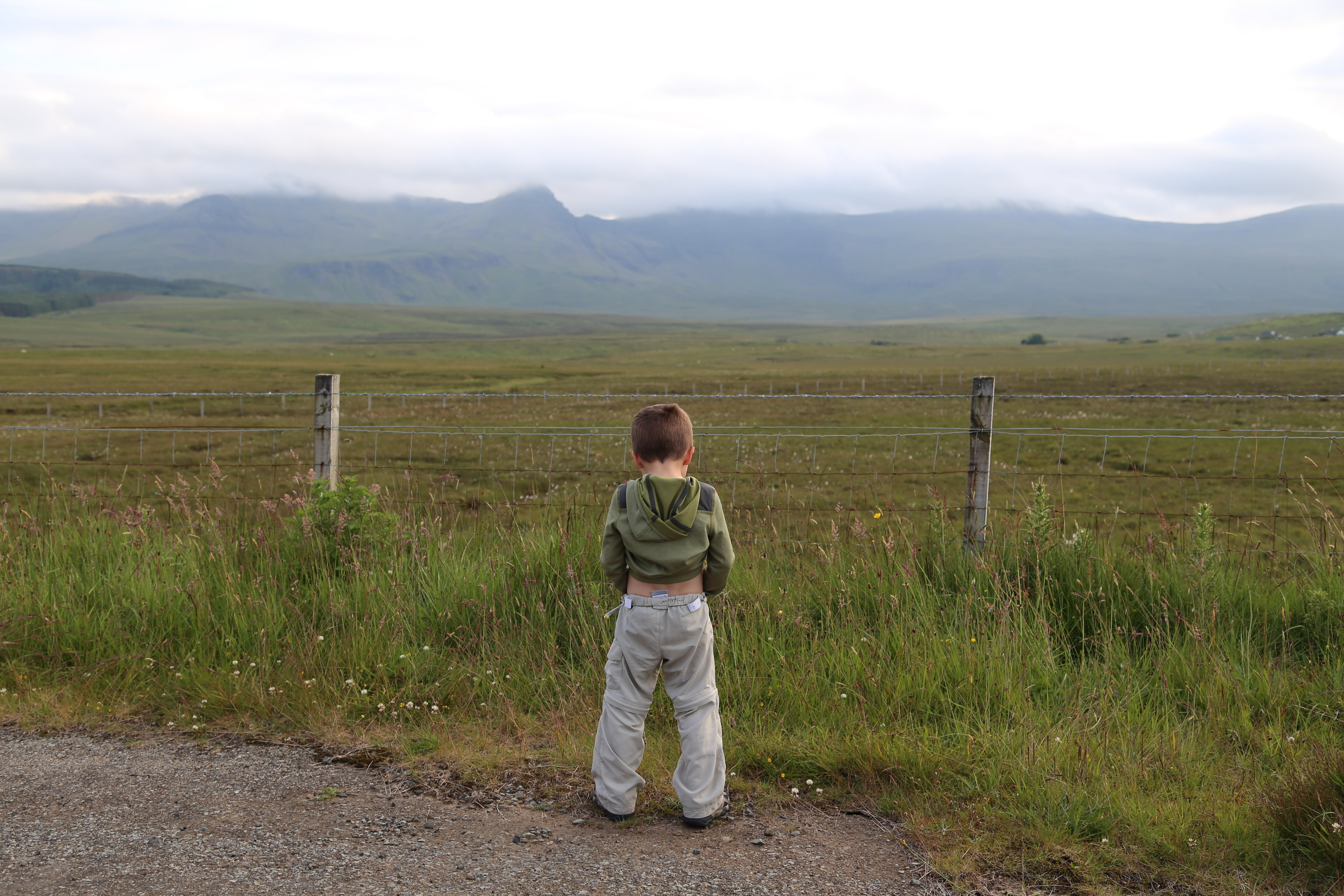 2014 Europe Trip Day 27 - Scotland (Muesli, Hogwarts Express Train (Jacobite Steam Train, Glenfinnan Viaduct), Fort William, Ben Nevis, Highland Bagpiper, Eilean Donan Castle, Isle of Skye, Portree, Old Man of Storr, Kilt Rock, Uig, Quiraing, Peat Fields)