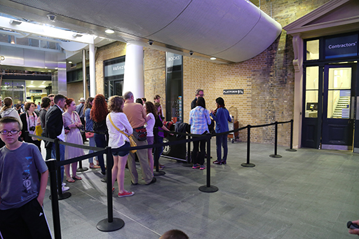 2014 Europe Trip Day 8 - England (London Gatwick Airport, Buckingham Palace, Riding the Tube - London Underground, Mister Whippy Ice Cream, Thames River Cruise, The London Eye, Harry Potter Platform 9 3/4, Vimto)