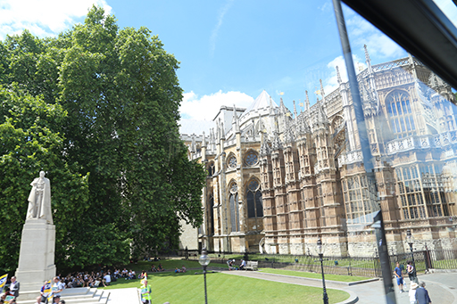 2014 Europe Trip Day 9 - England (The Original London Sightseeing Bus Tour, The Tower of London, Beefeater Tour, Tower Bridge, Big Ben, Parliament, Westminster Abbey, Indian Food, The Punky Toy!)