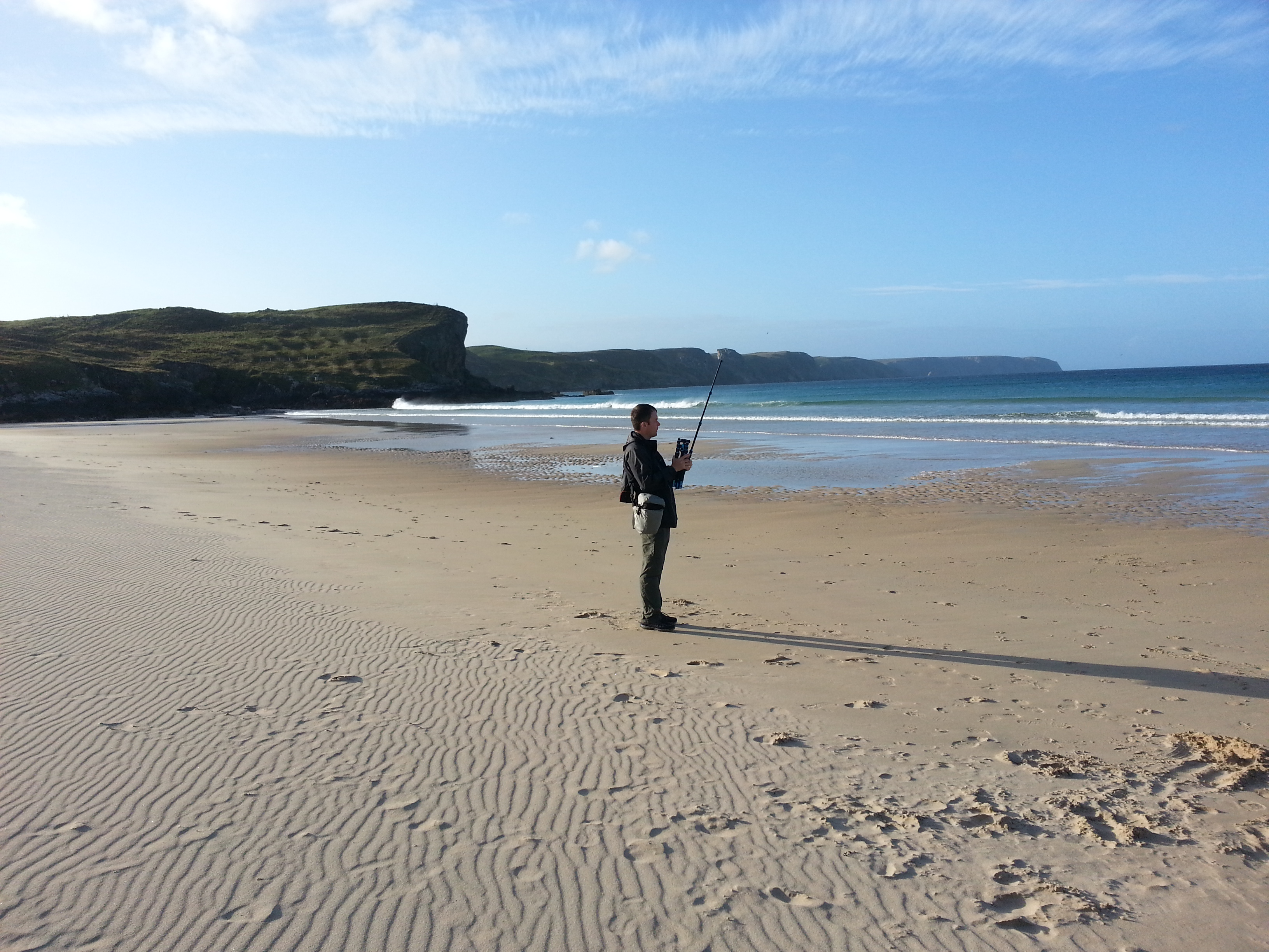2014 Europe Trip Day 29 - Scotland (Callanish Standing Stones, Dun Carloway Broch, Gearrannan Blackhouse Village, Harris Tweed Weaving Loom, Dailbeag Beach, Arnol Black House, Breanish Tweed, Peat, Steinacleit, Bridge to Nowhere, Traigh Mhor, Rainbow)