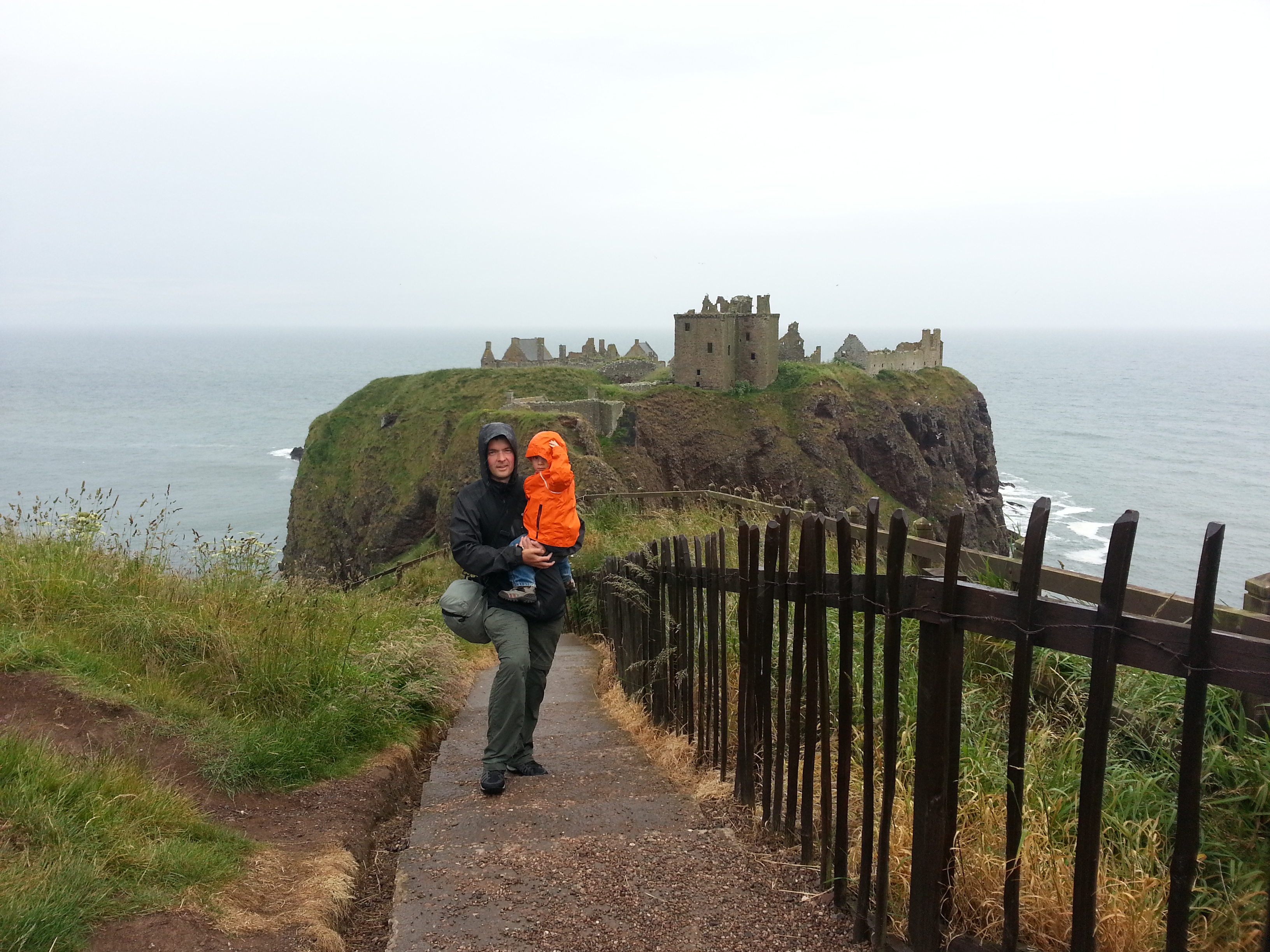 2014 Europe Trip Day 31 - Scotland (Findlater Castle, Huntly, Scottish Meat Pies, Huntly Castle, Huntly Missionary Flat, Searching For Davie McTavish's Grave, Dunnottar Castle, July 4th Treat: McDonalds & How To Train Your Dragon 2 Movie, Anstruther)