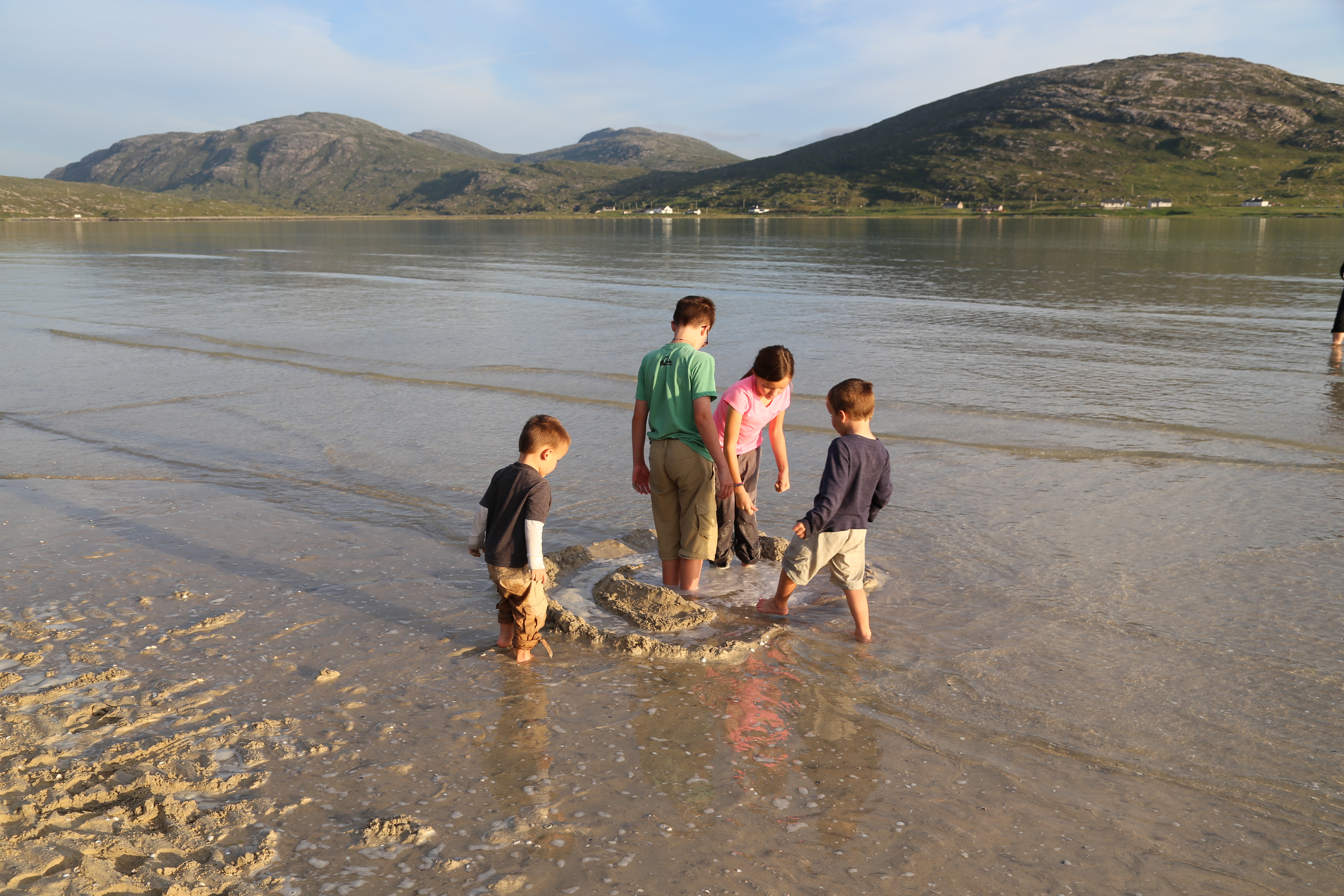 2014 Europe Trip Day 28 - Scotland (Isle of Skye, Portree, Full Scottish Breakfast, Dun Beag Broch, Highland Sheep, Thistle, Red Telephone Box, Neist Point Lighthouse, Dunvegan Castle, Uig-Tarbert Ferry, Outer Hebrides, Isle of Harris, Losgaintir Beach)